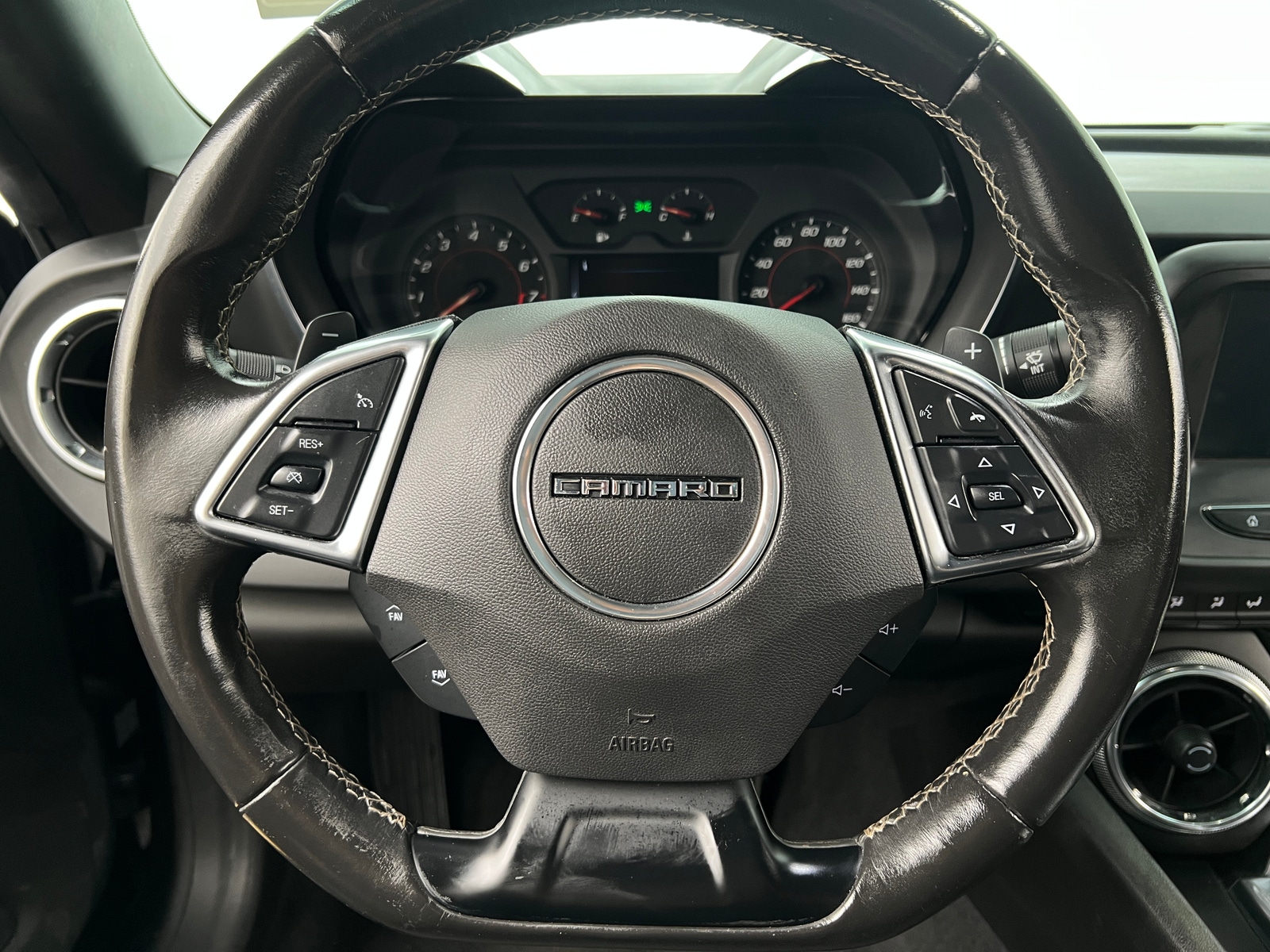 Thumbnail: 2018 Chevrolet Camaro - 5