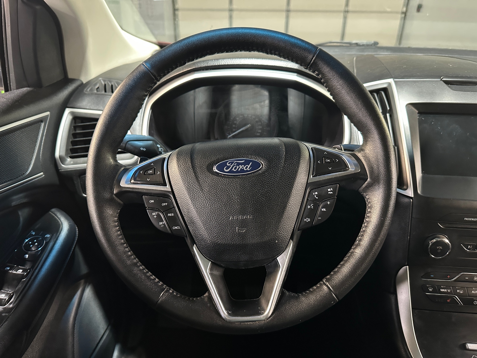 Thumbnail: 2017 Ford Edge - 5