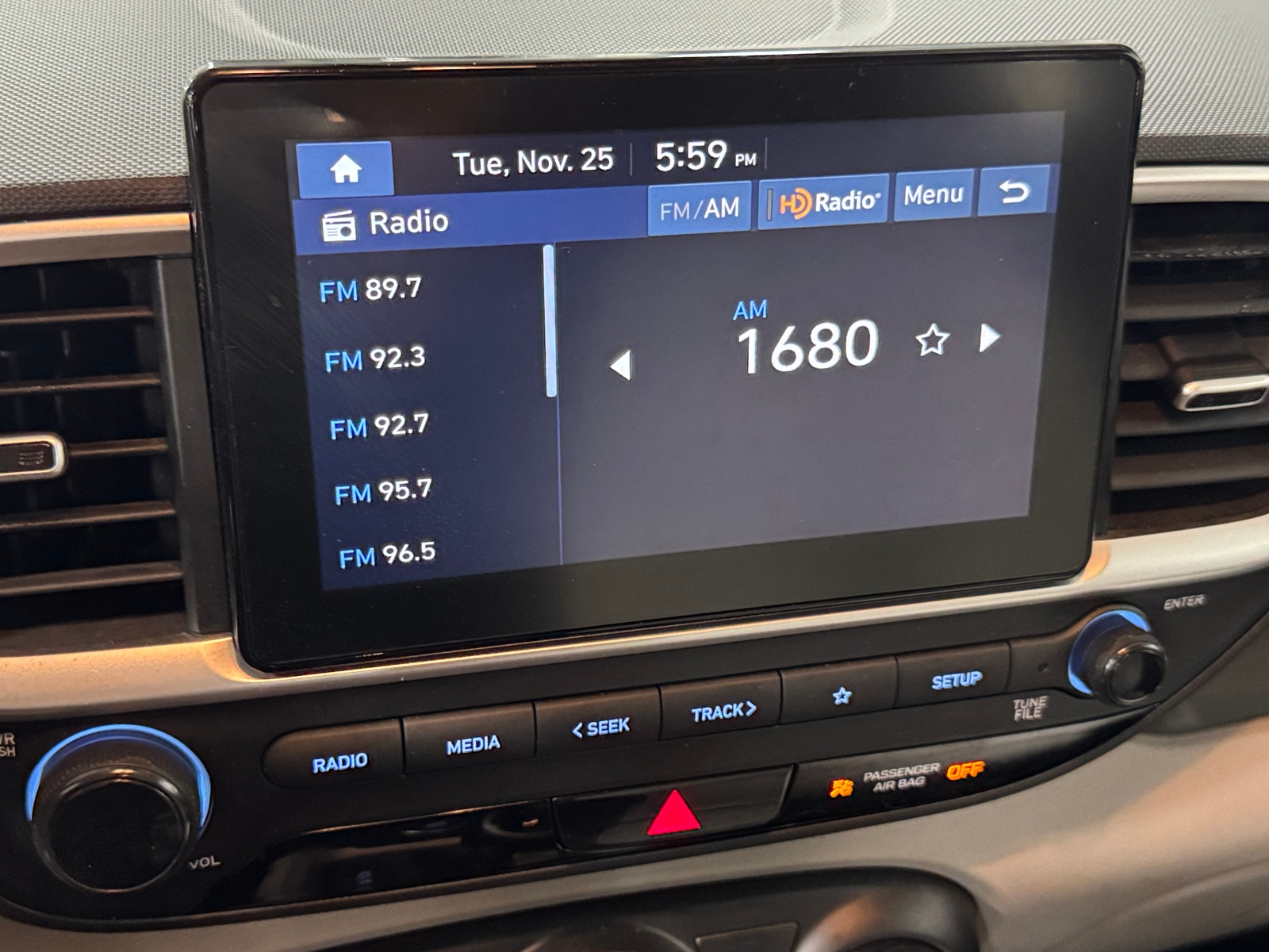 Thumbnail: 2023 Hyundai Venue - 4