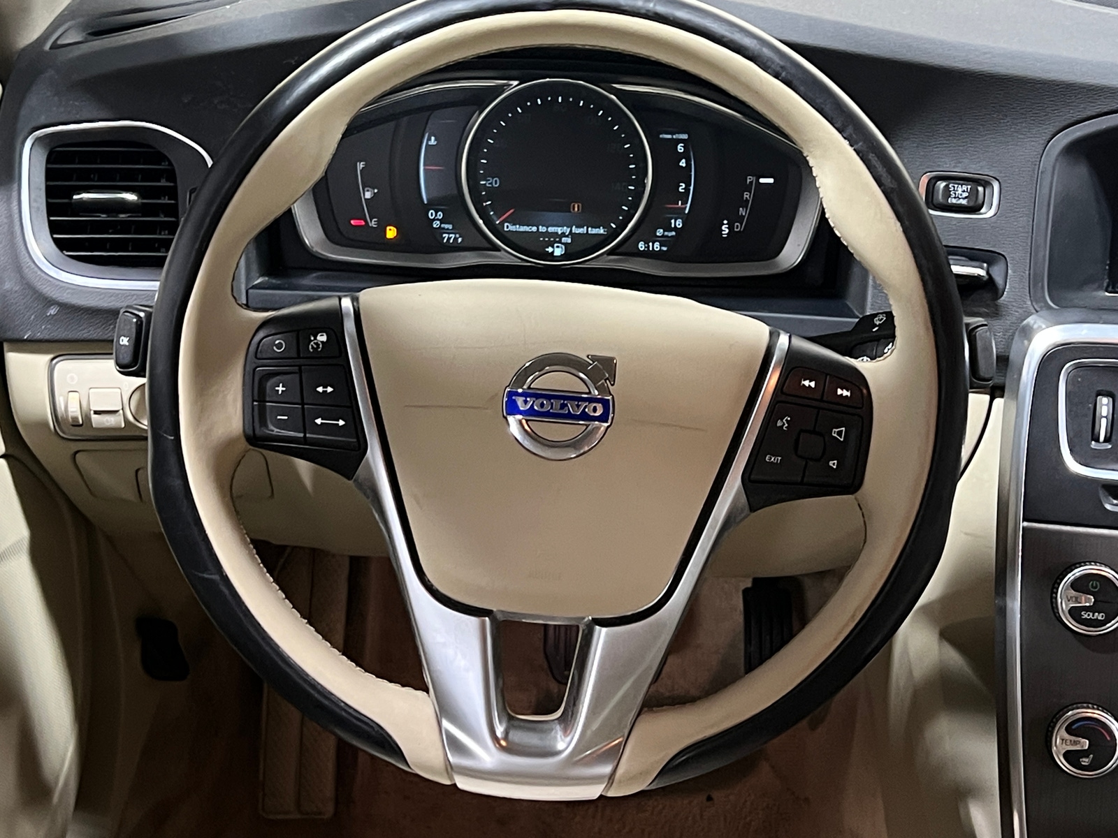 Thumbnail: 2015 Volvo S60 - 4