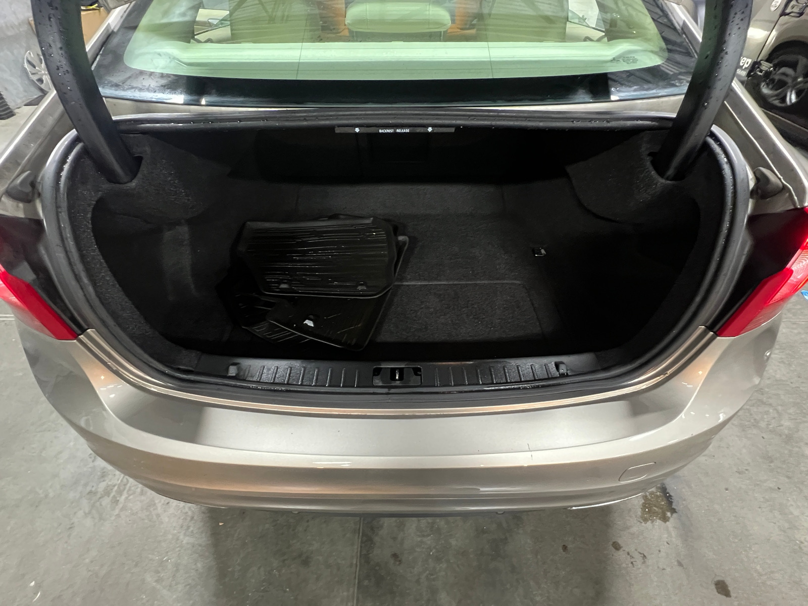 Thumbnail: 2015 Volvo S60 - 6