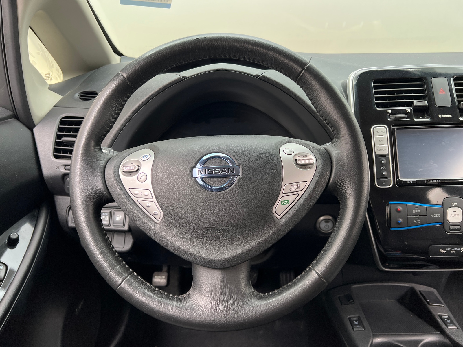 Thumbnail: 2015 Nissan Leaf - 4