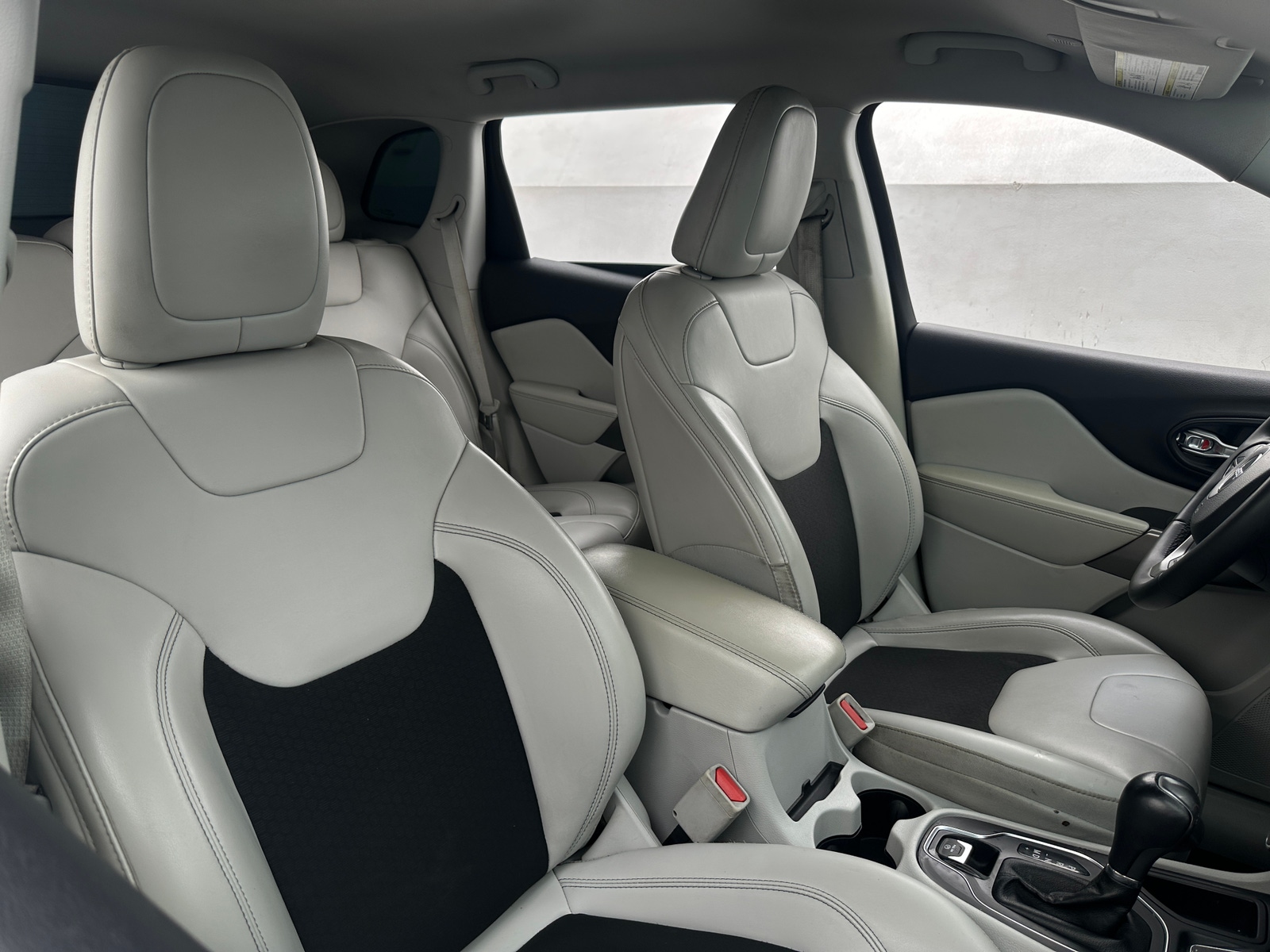 Thumbnail: 2020 Jeep Cherokee - 2