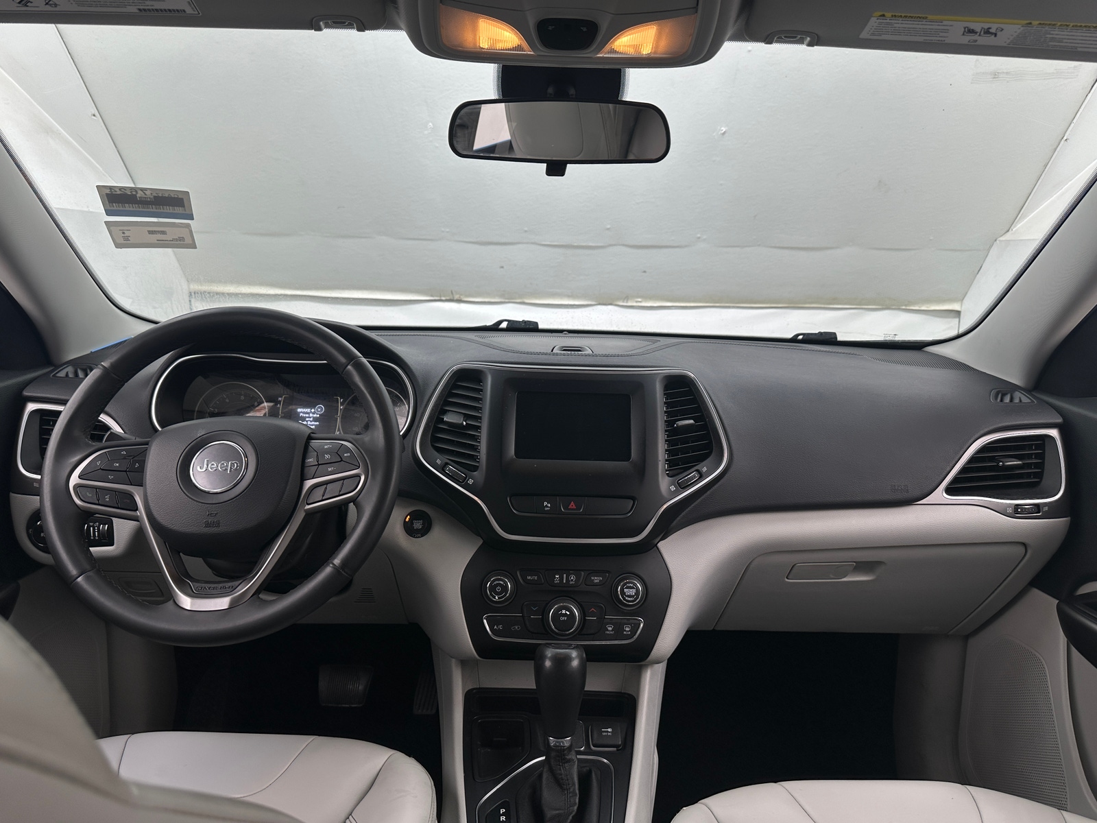 Thumbnail: 2020 Jeep Cherokee - 3