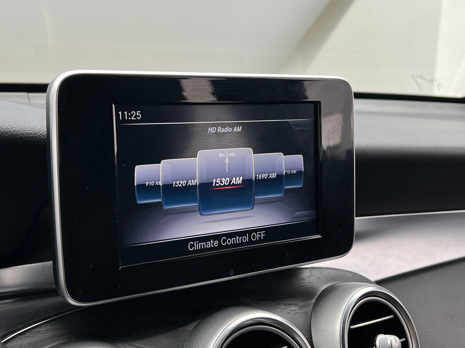 Thumbnail: 2018 Mercedes-Benz GLC - 3