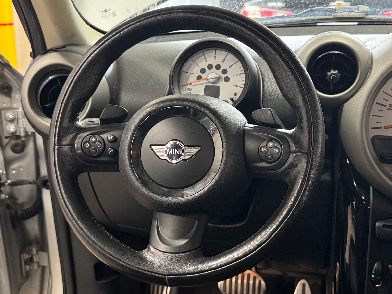 Thumbnail: 2011 MINI Cooper Countryman - 4