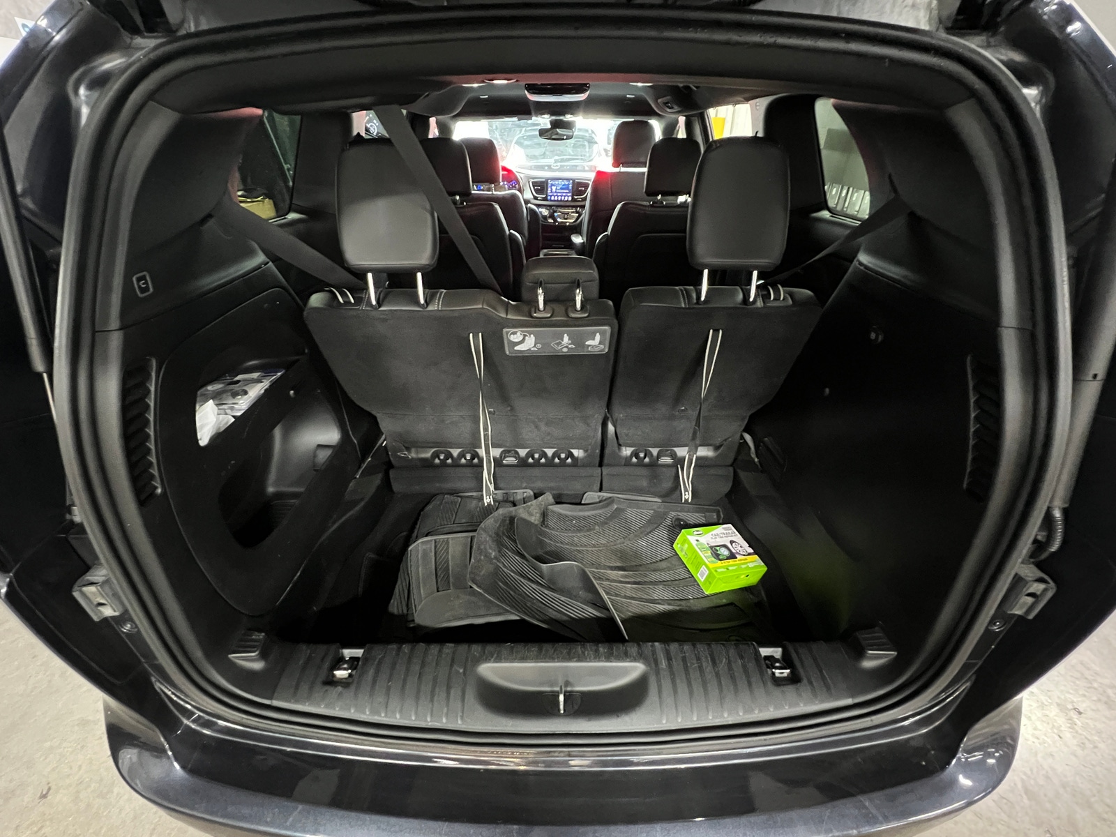 Thumbnail: 2019 Chrysler Pacifica - 6