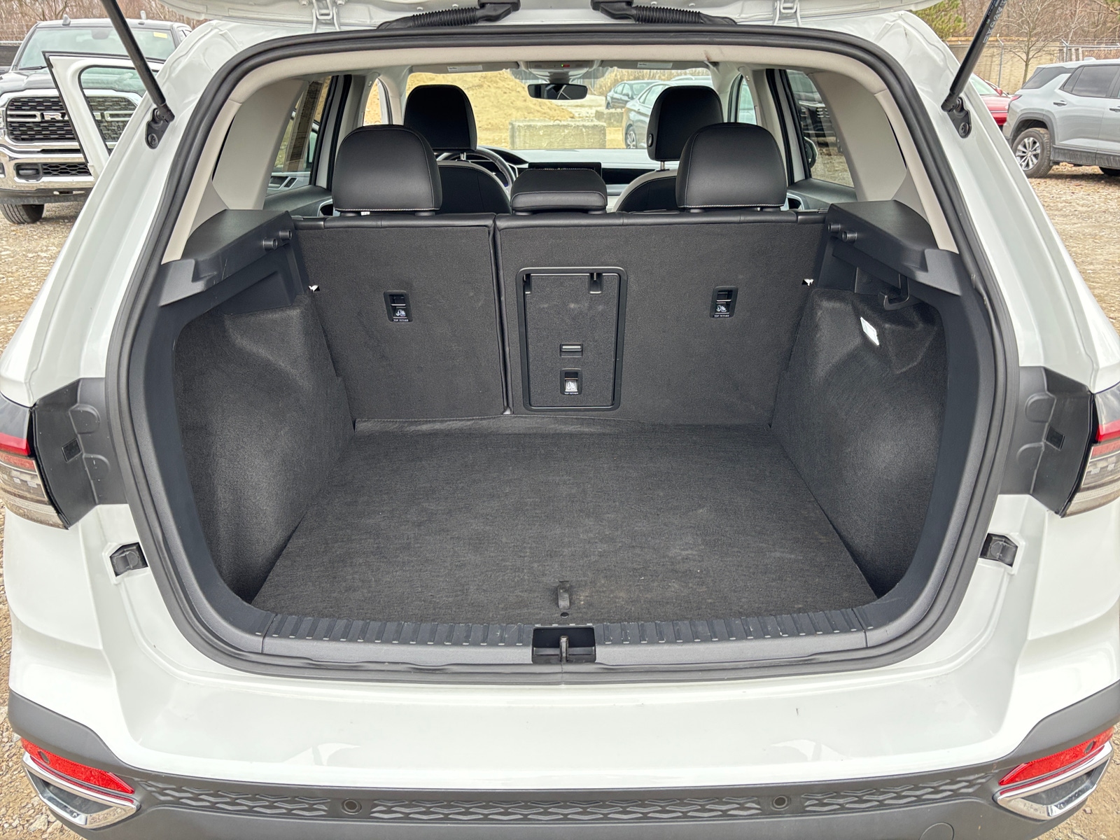 Thumbnail: 2025 Volkswagen Taos - 6