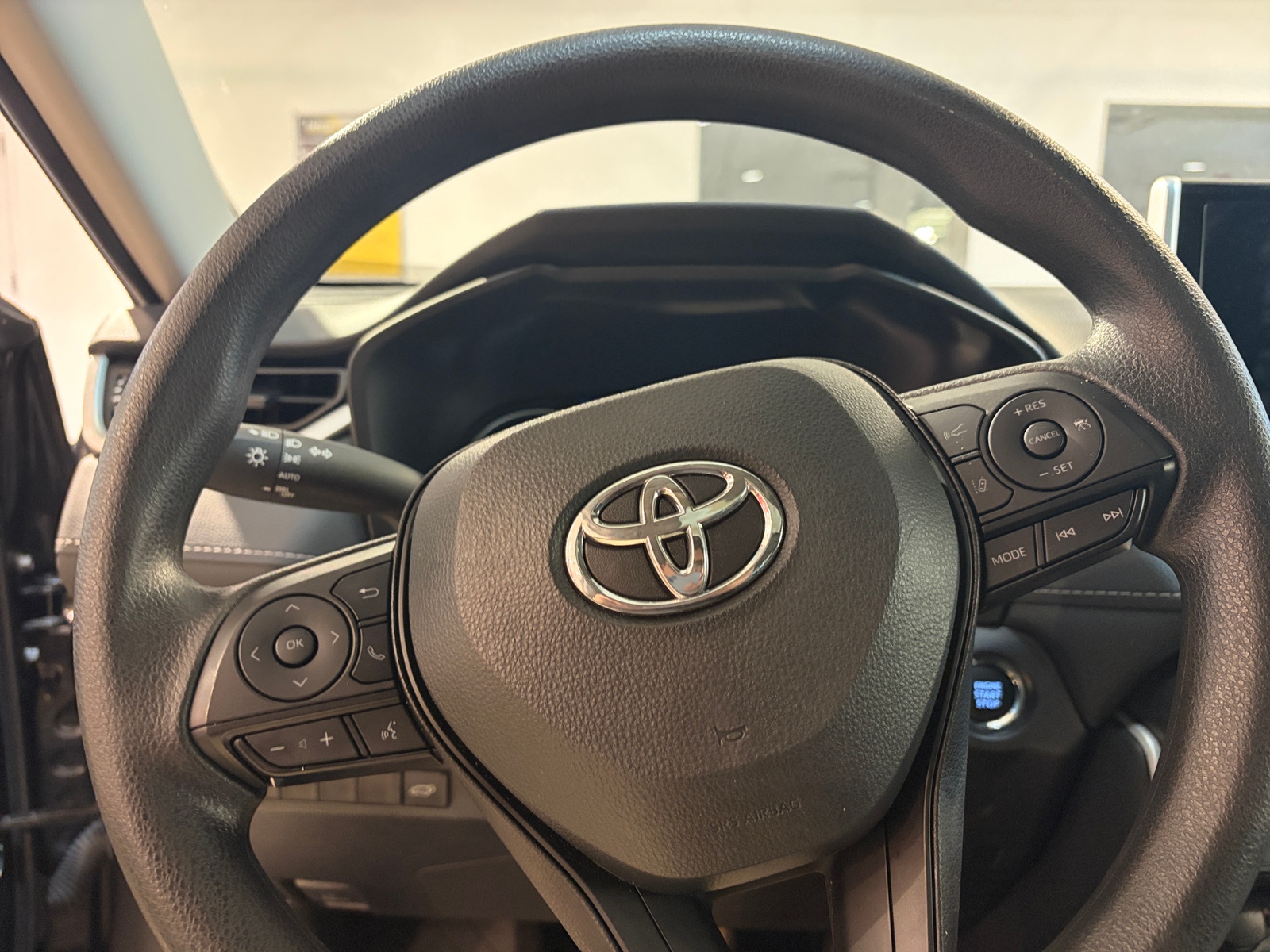 Thumbnail: 2025 Toyota RAV4 - 5