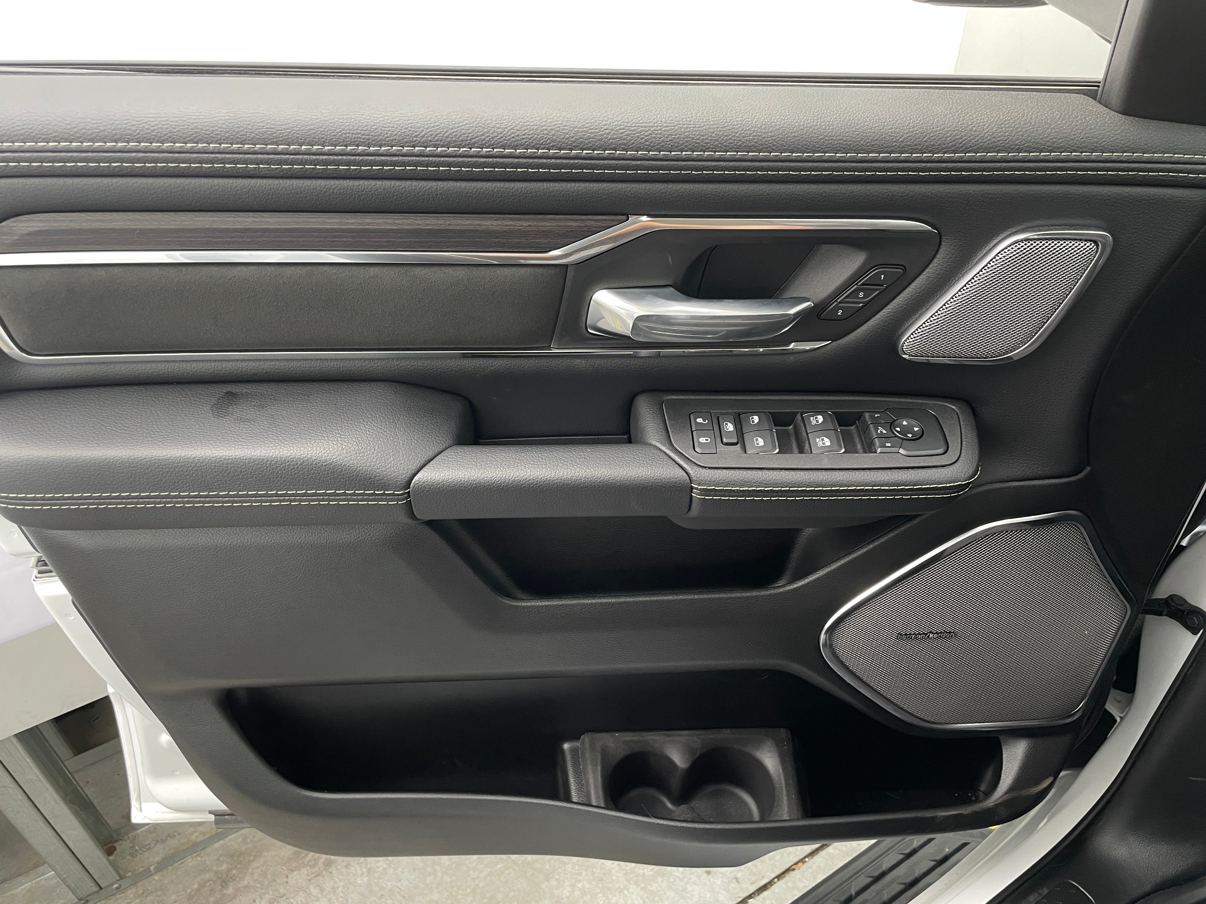 2026 RAM 1500 Laramie Crew Cab 5'7's photo