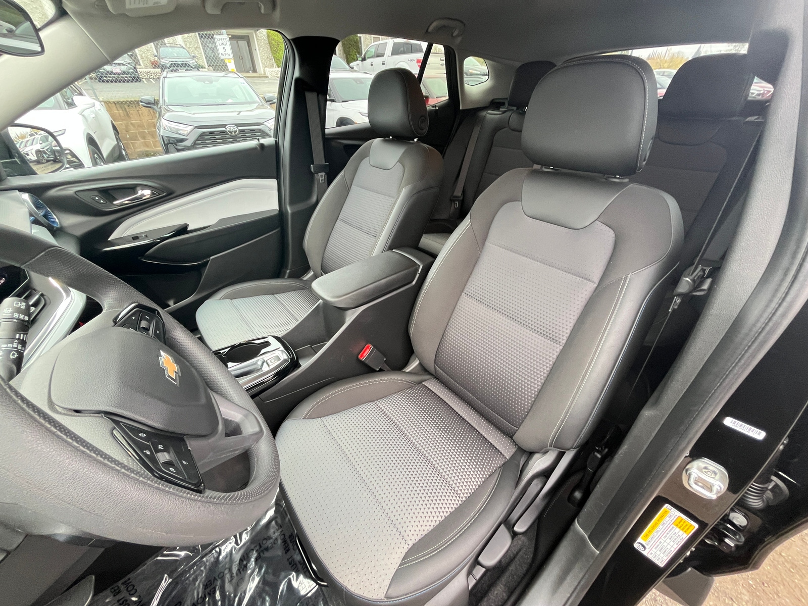 Thumbnail: 2025 Chevrolet Trax - 2