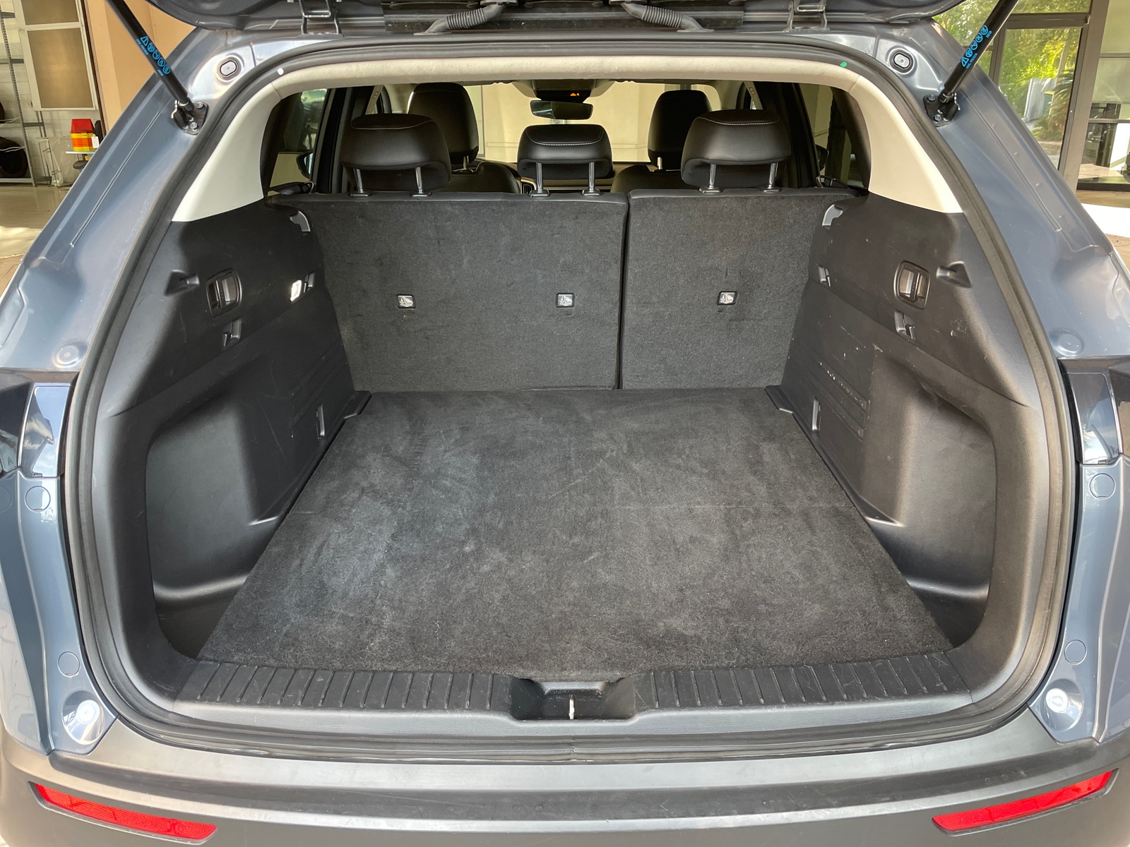 Thumbnail: 2025 Mazda CX-50 - 6