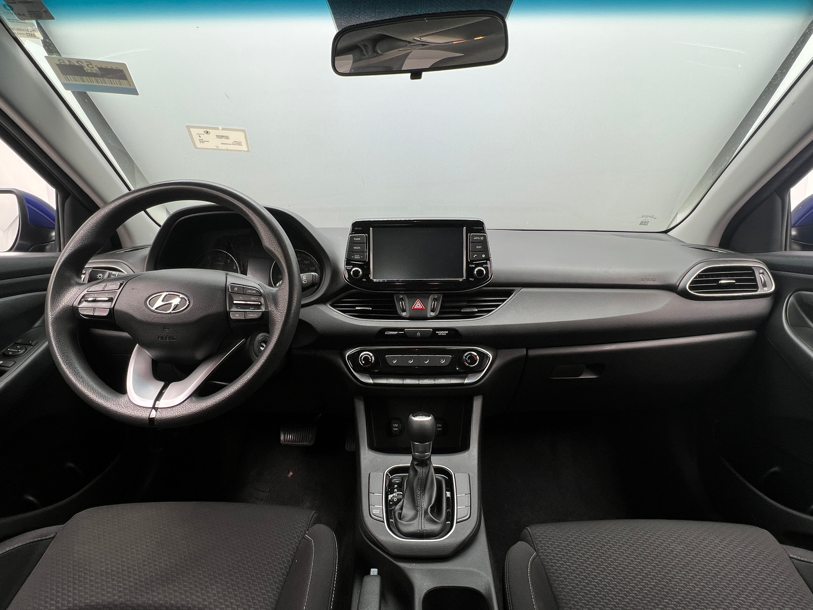 Thumbnail: 2019 Hyundai Elantra - 3