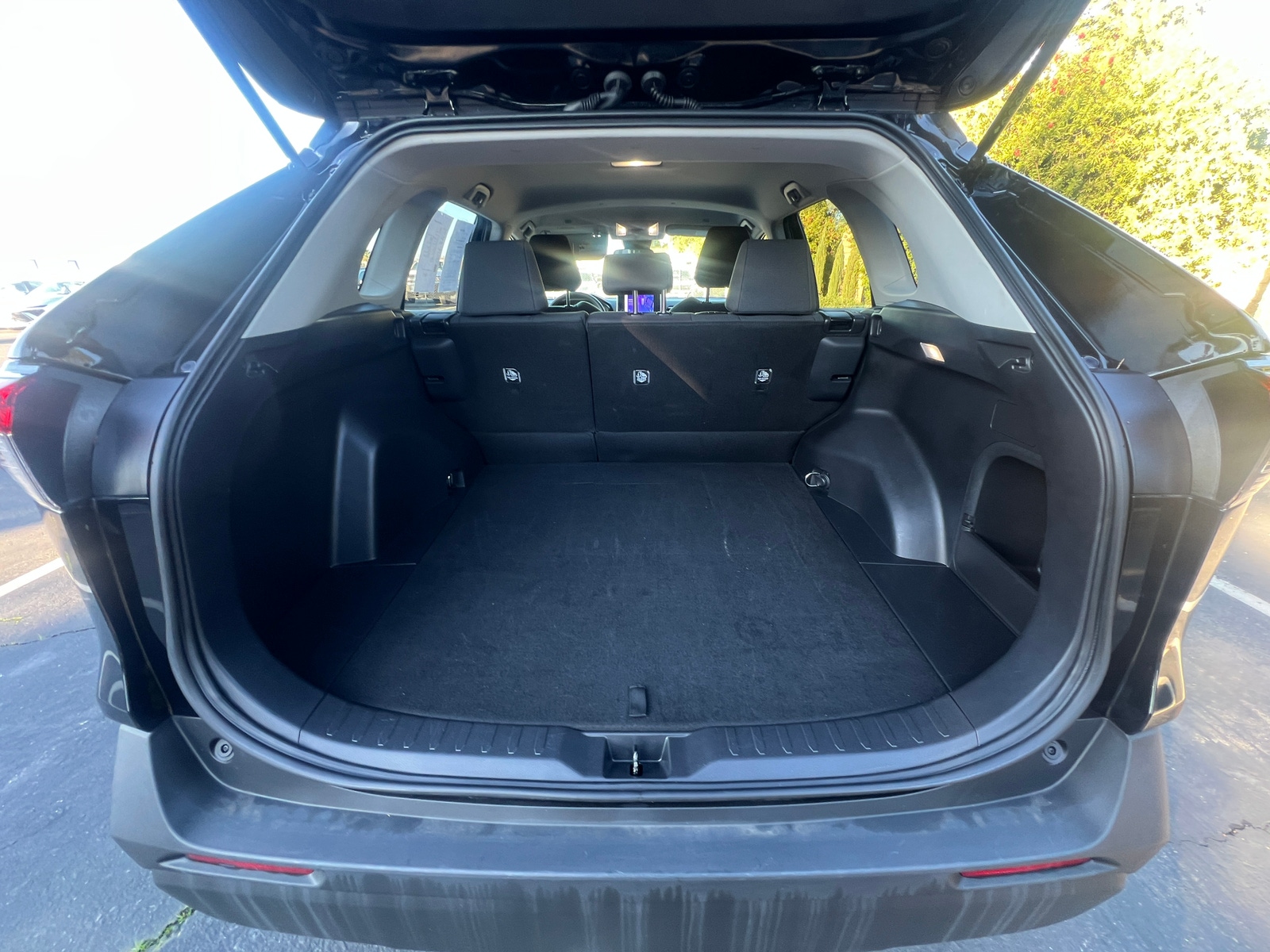 Thumbnail: 2025 Toyota RAV4 - 6