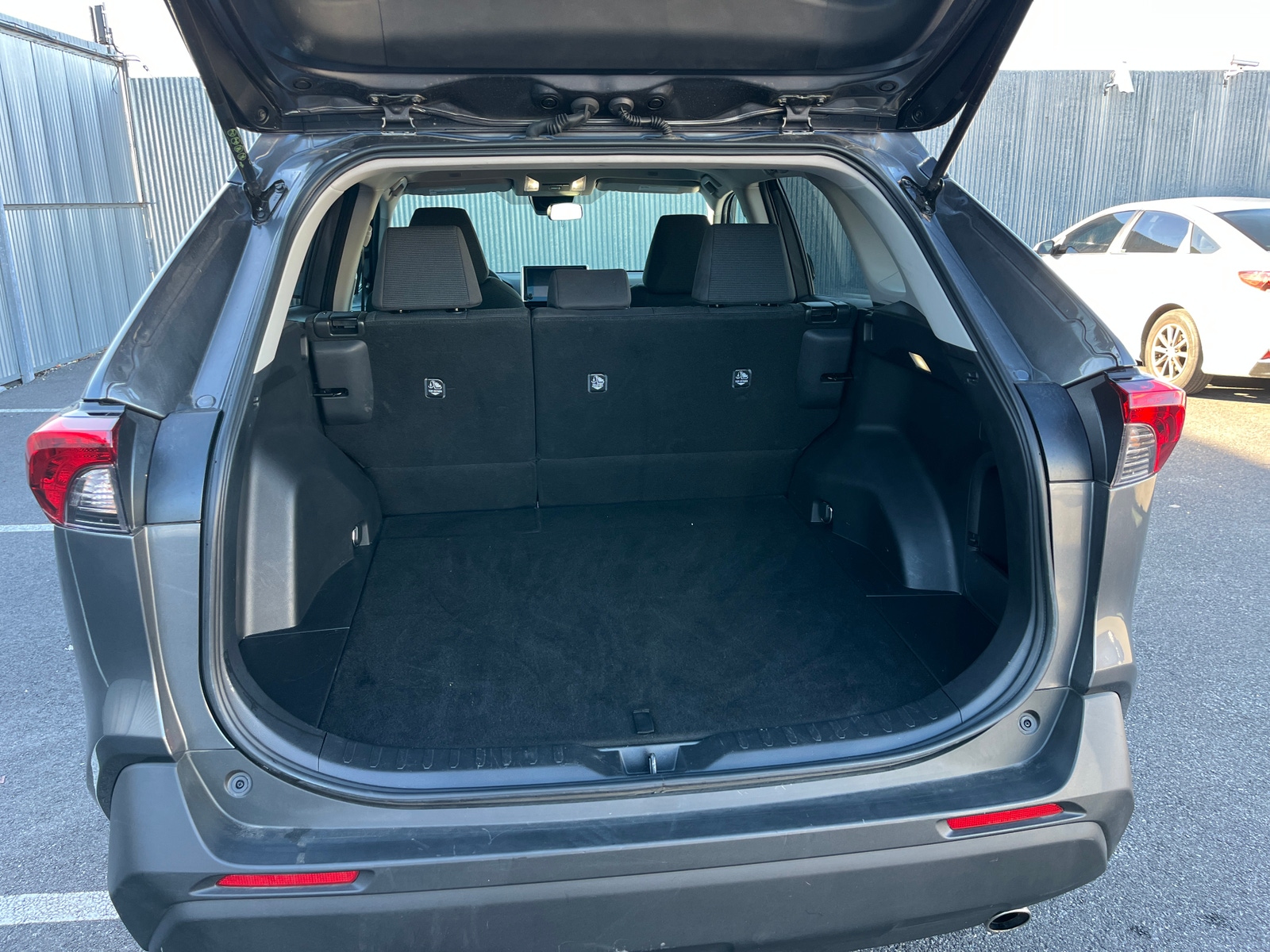 Thumbnail: 2025 Toyota RAV4 - 6