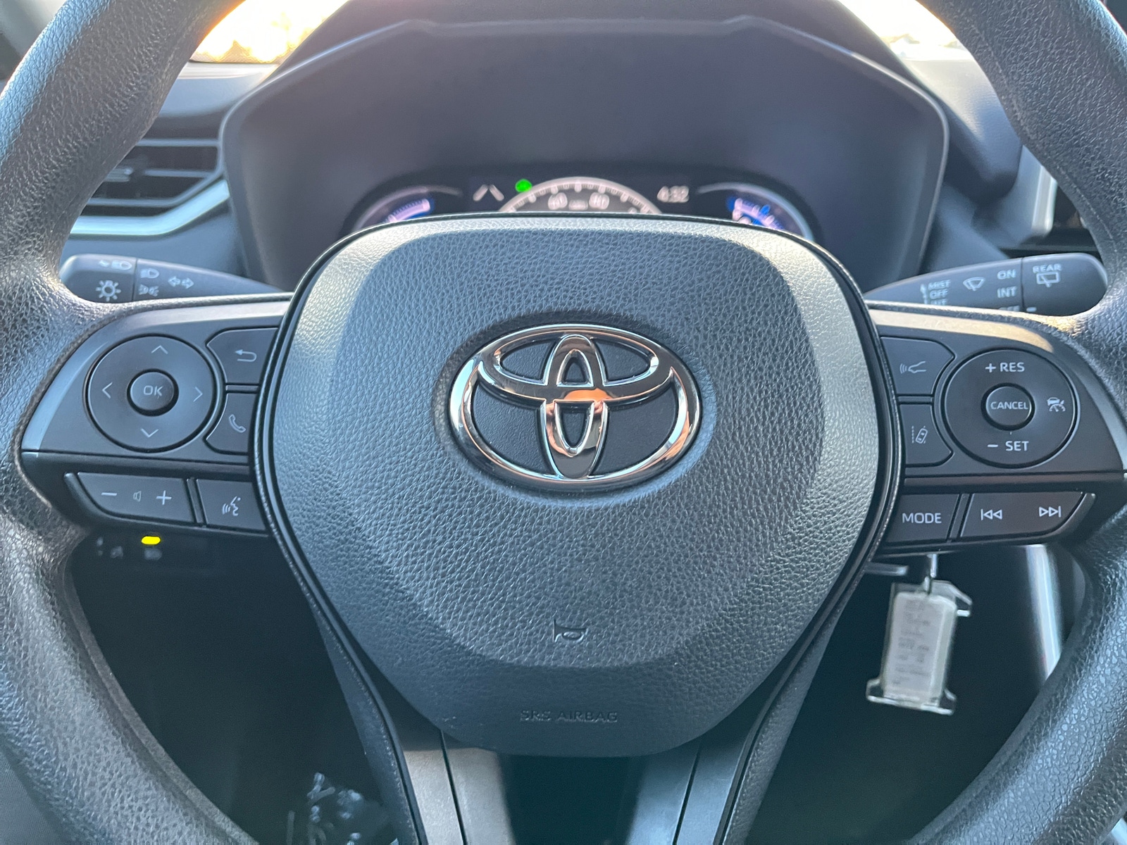 Thumbnail: 2025 Toyota RAV4 - 5