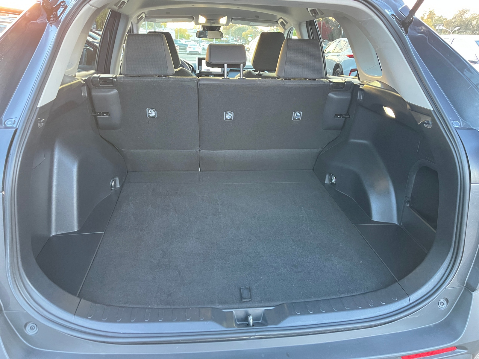 Thumbnail: 2025 Toyota RAV4 - 6