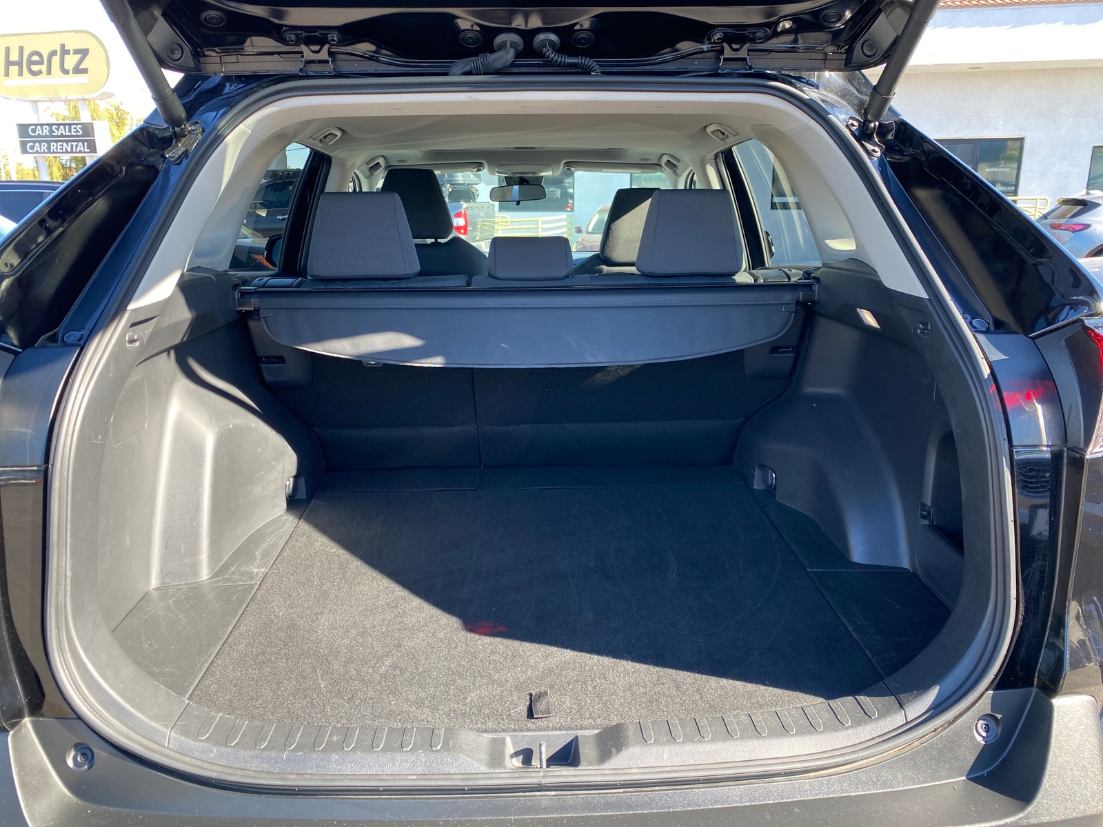 Thumbnail: 2025 Toyota RAV4 - 6