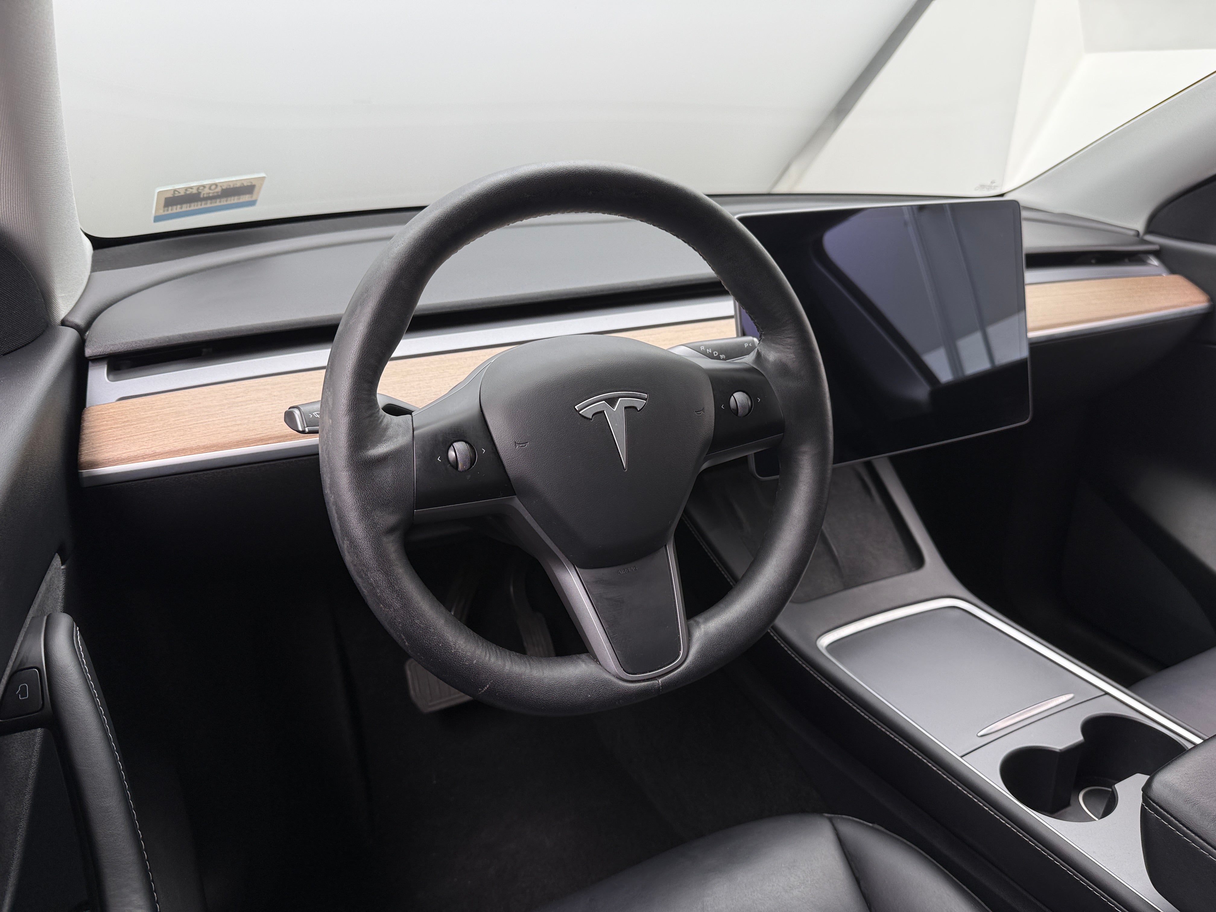 Used 2021 Tesla Model Y Long Range with VIN 5YJYGDEEXMF286179 for sale in Oak Creek, WI