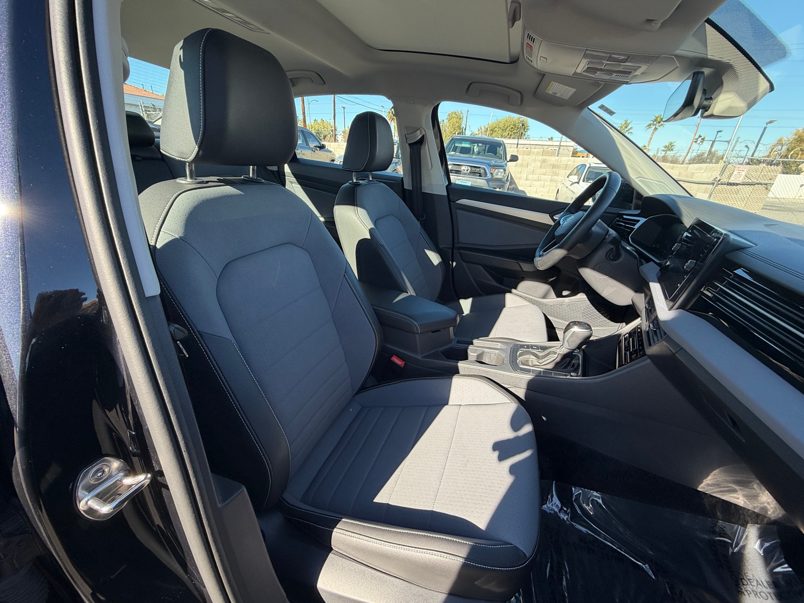 Thumbnail: 2025 Volkswagen Jetta - 2