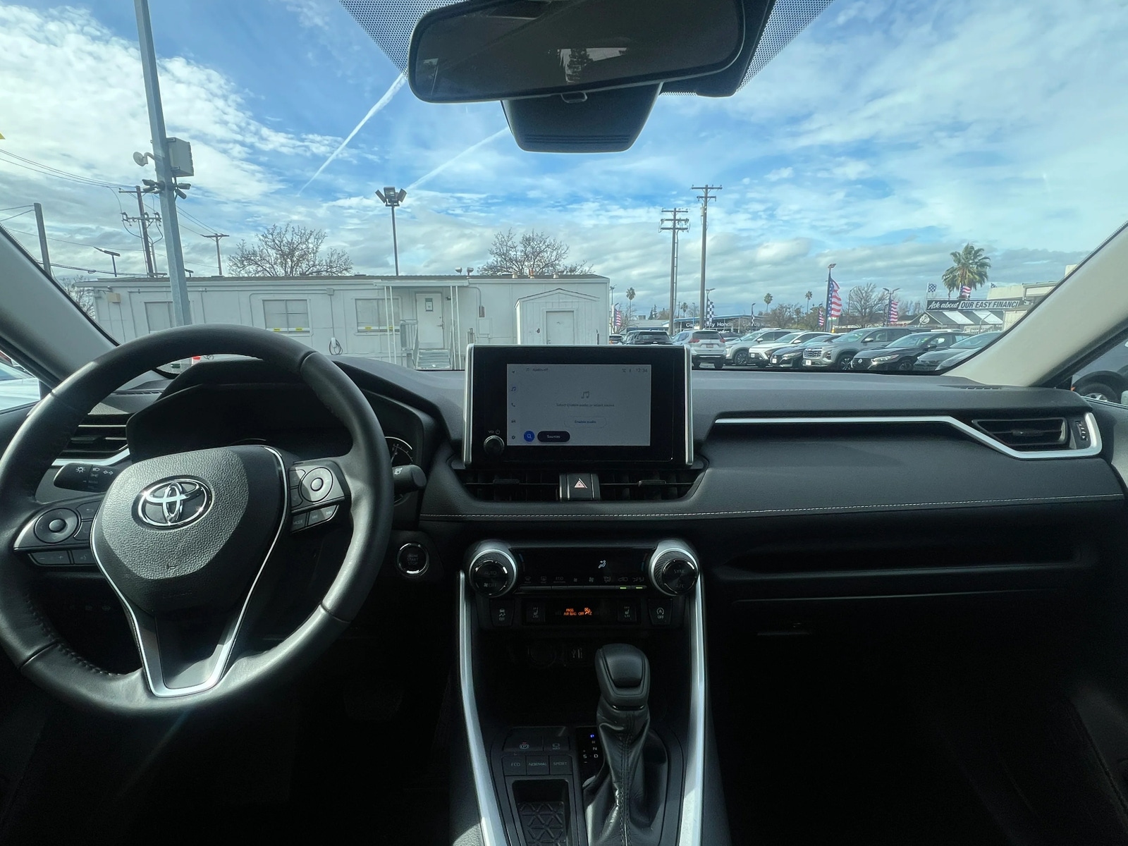 Thumbnail: 2025 Toyota RAV4 - 3