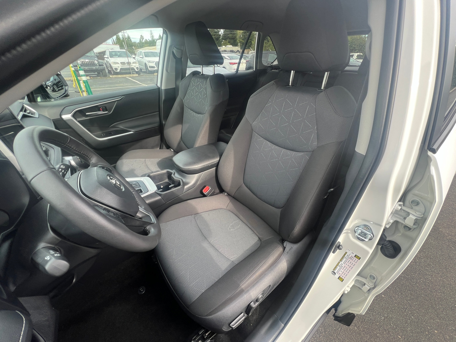 Thumbnail: 2025 Toyota RAV4 - 2