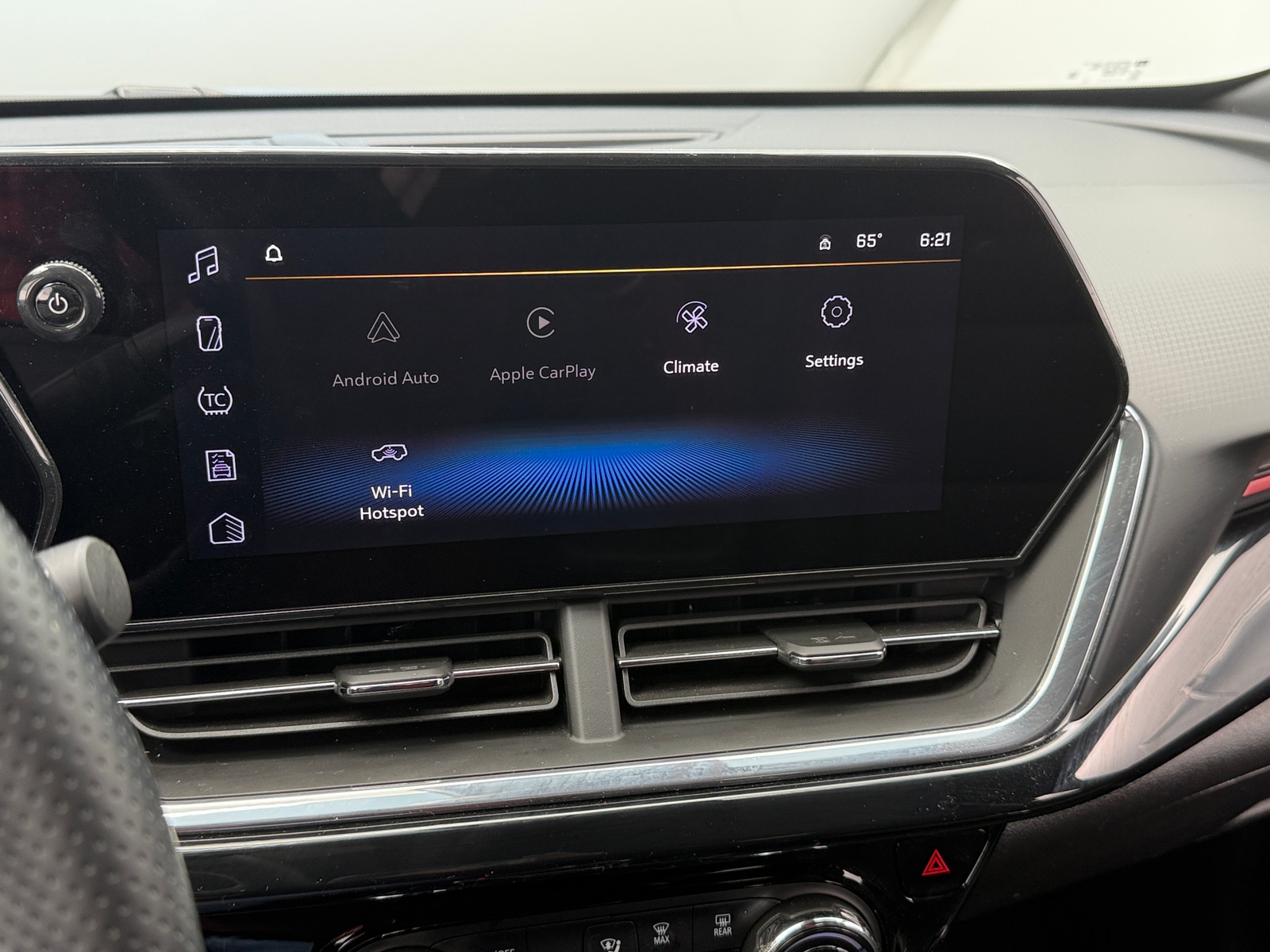 Thumbnail: 2025 Chevrolet Trax - 3