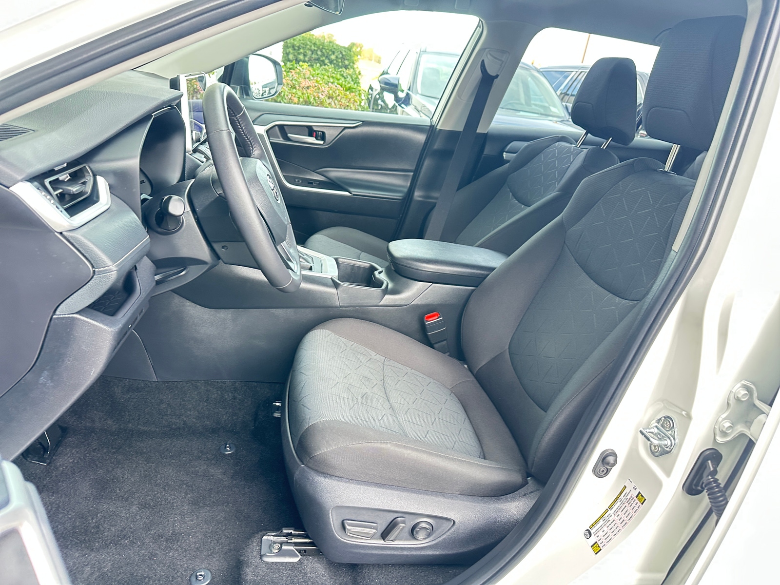 Thumbnail: 2025 Toyota RAV4 - 2