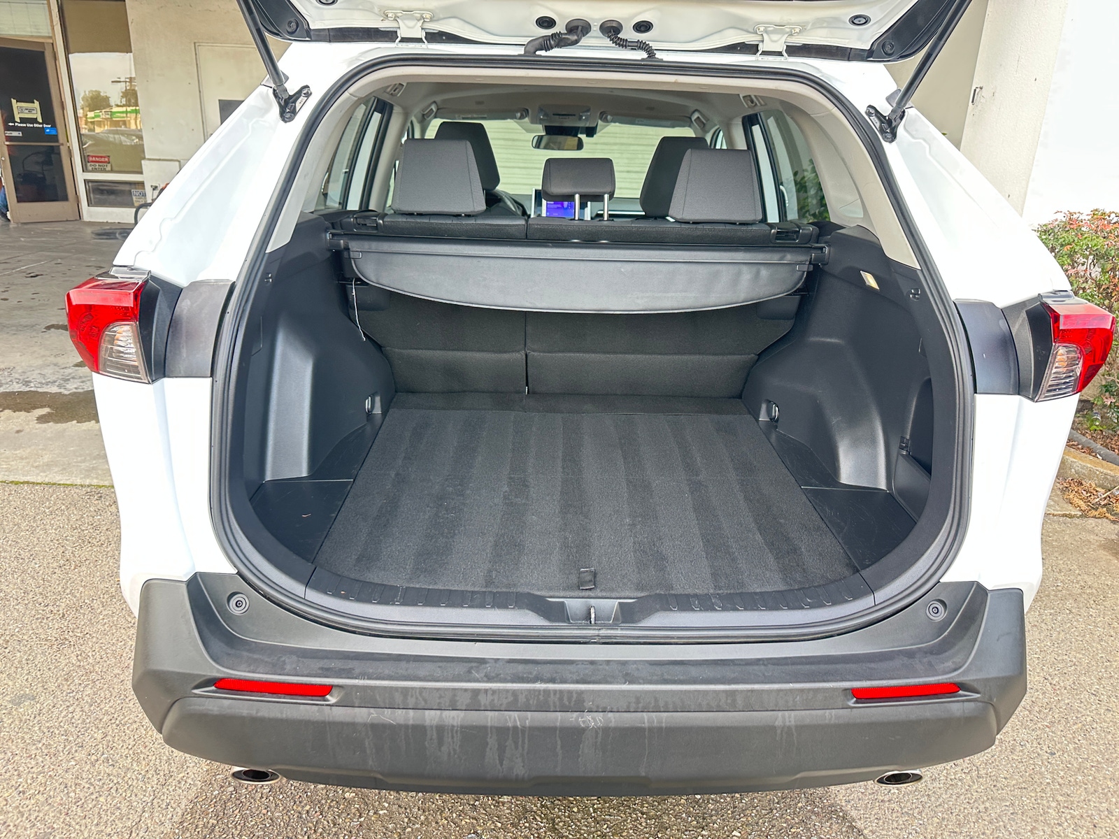 Thumbnail: 2025 Toyota RAV4 - 6