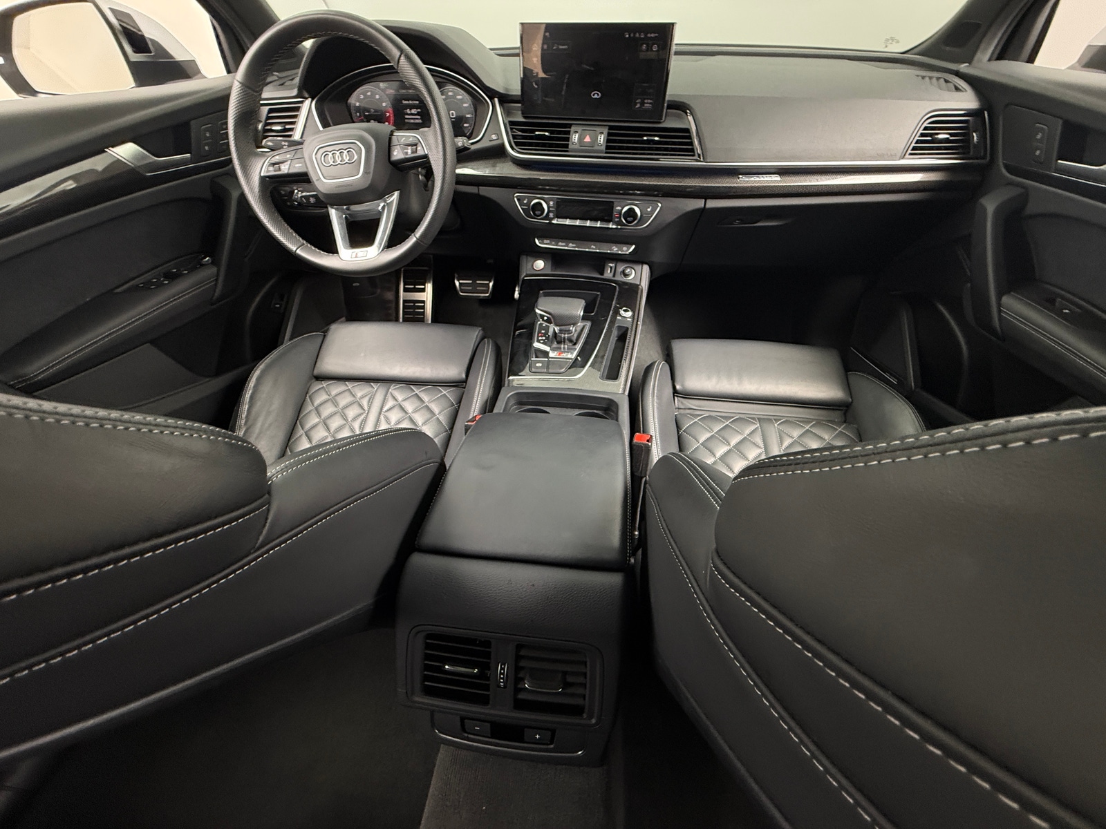 Thumbnail: 2025 Audi SQ5 - 2