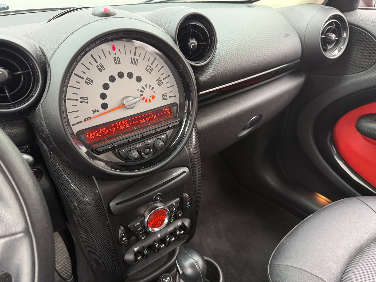 Thumbnail: 2014 MINI Cooper Countryman - 3