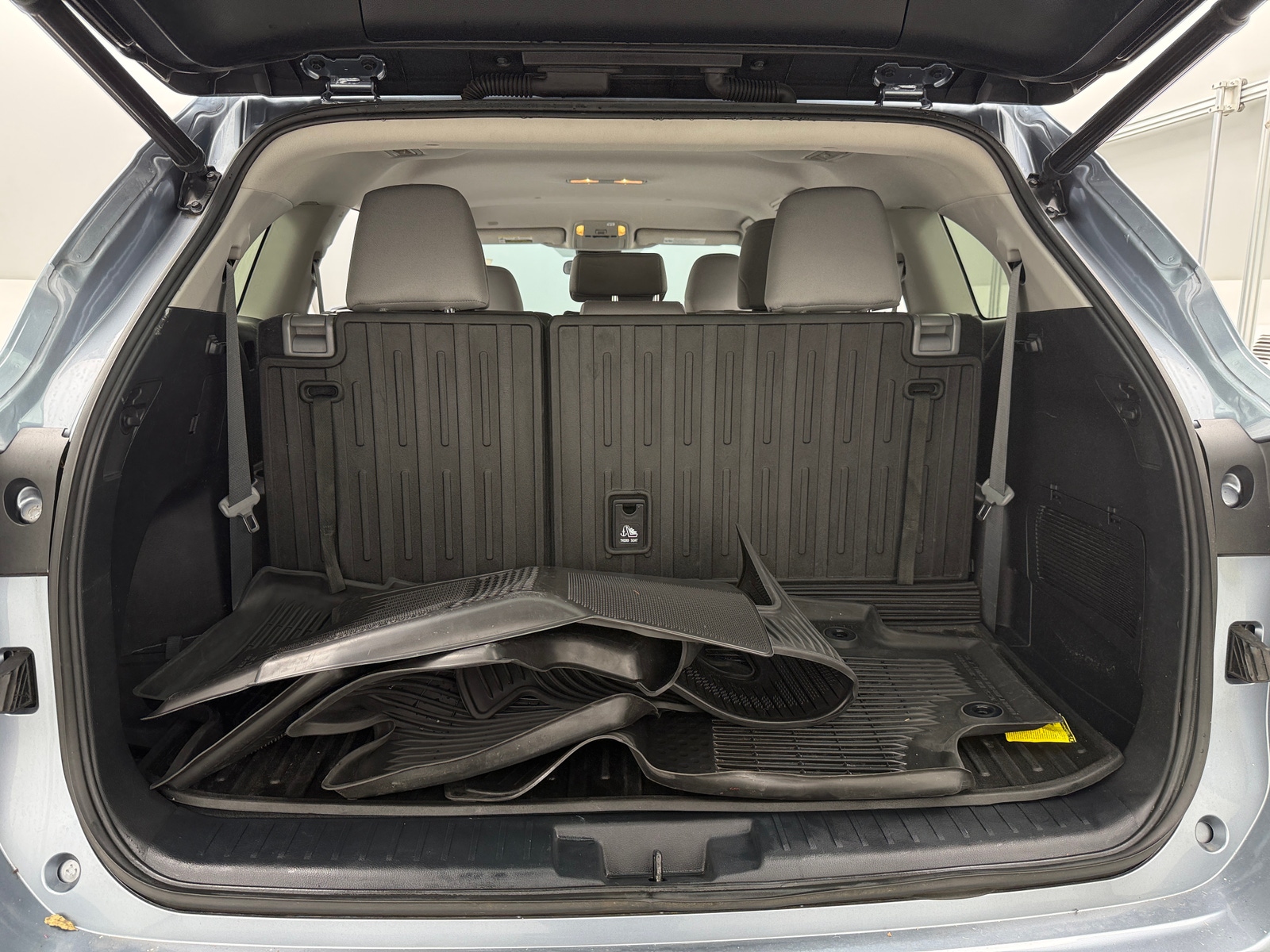 Thumbnail: 2022 Toyota Highlander - 7