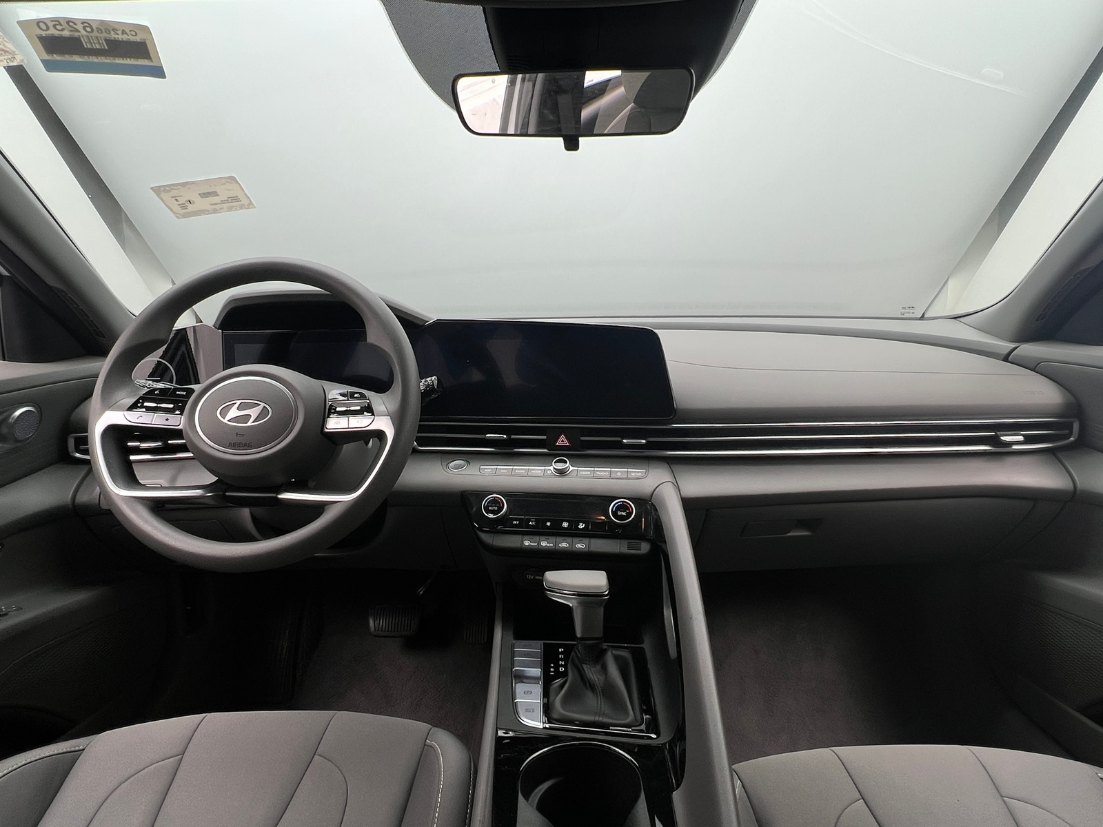 Thumbnail: 2024 Hyundai Elantra - 3