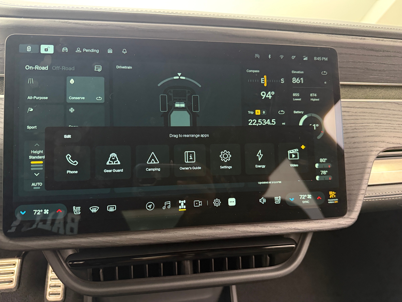 Thumbnail: 2022 Rivian R1T - 3