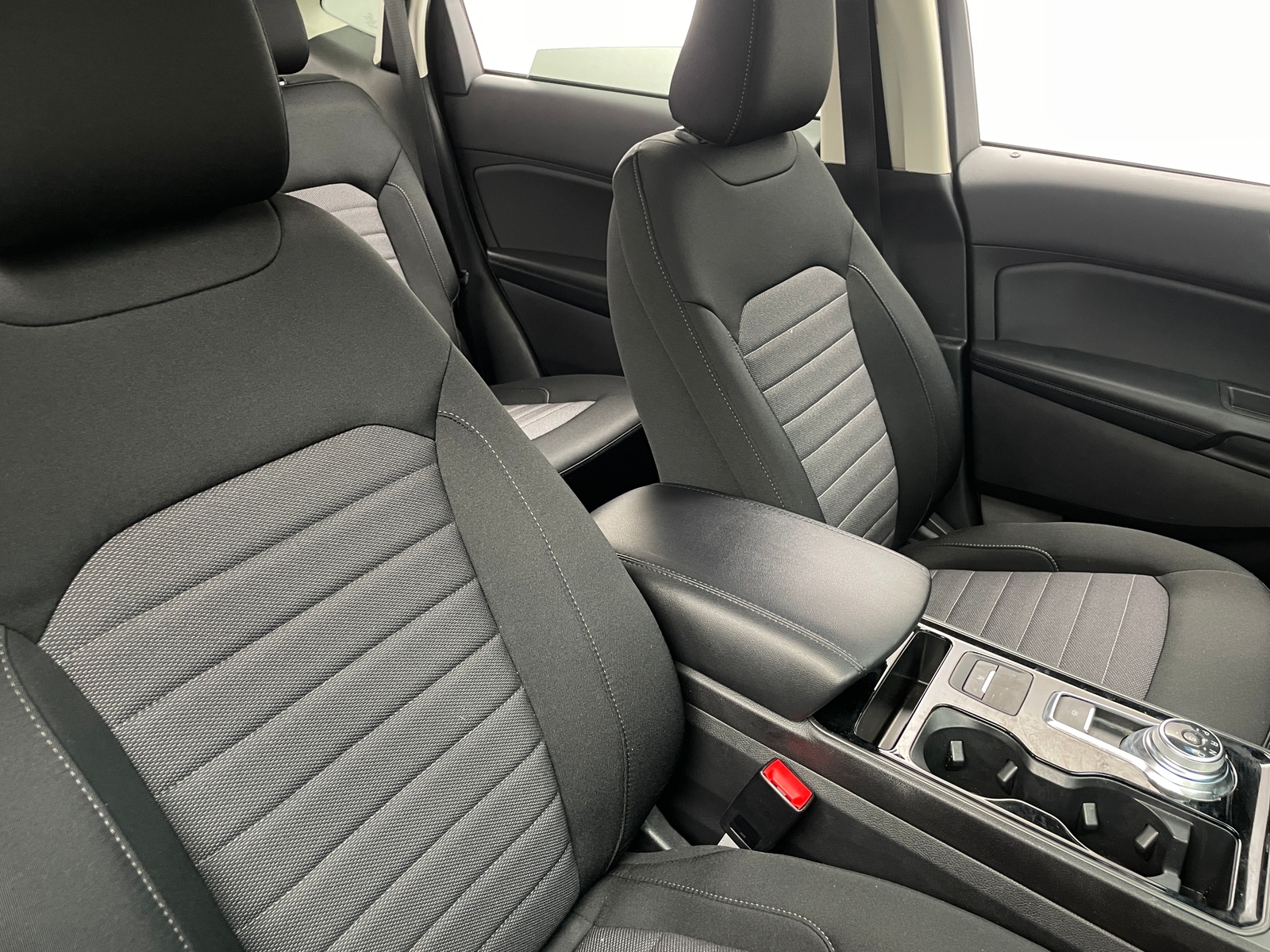 Thumbnail: 2020 Ford Edge - 2