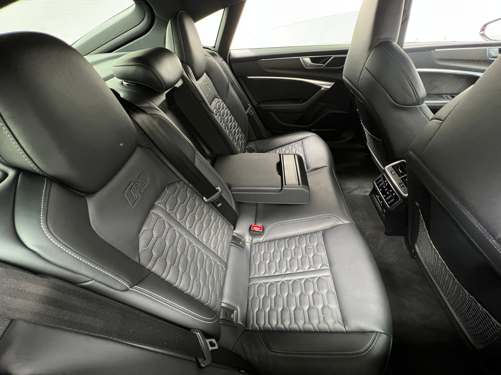 Thumbnail: 2021 Audi RS 7 - 5