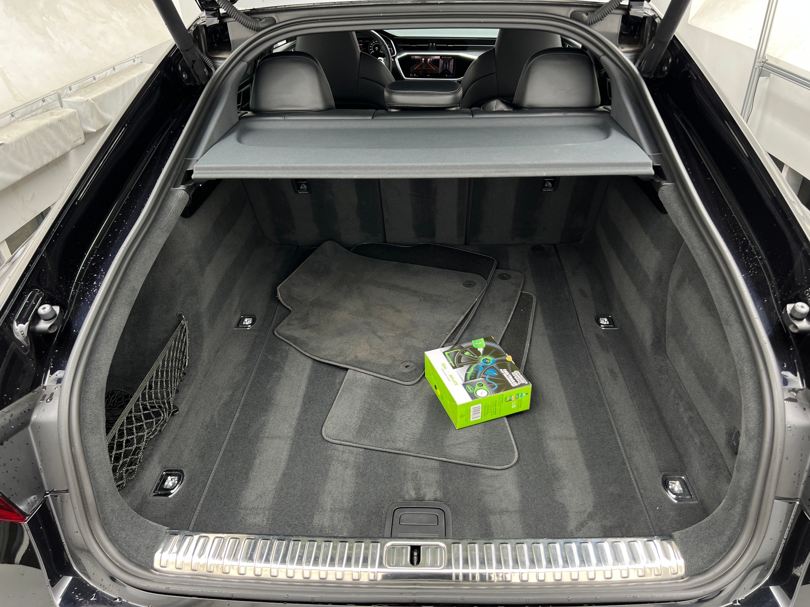 Thumbnail: 2021 Audi RS 7 - 6