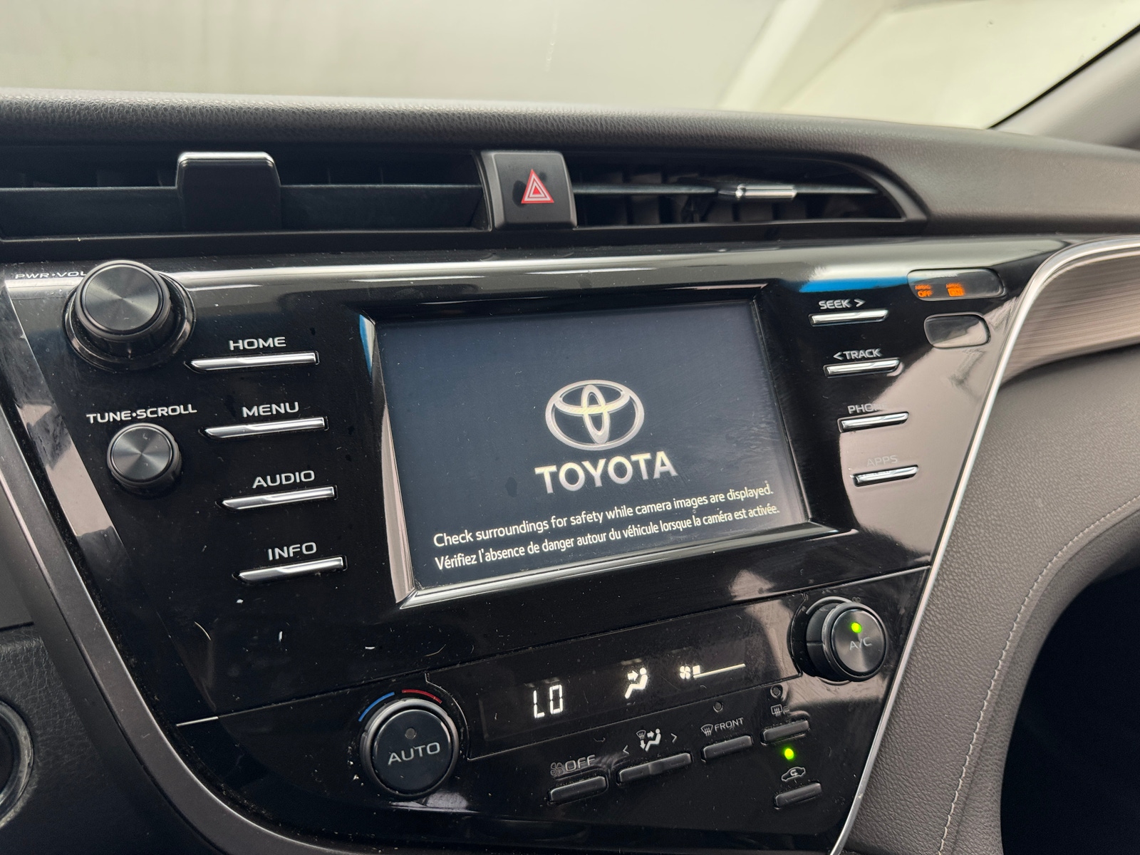 Thumbnail: 2018 Toyota Camry - 4