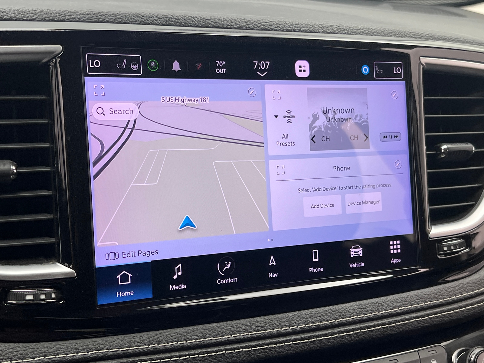 Thumbnail: 2023 Chrysler Pacifica - 3