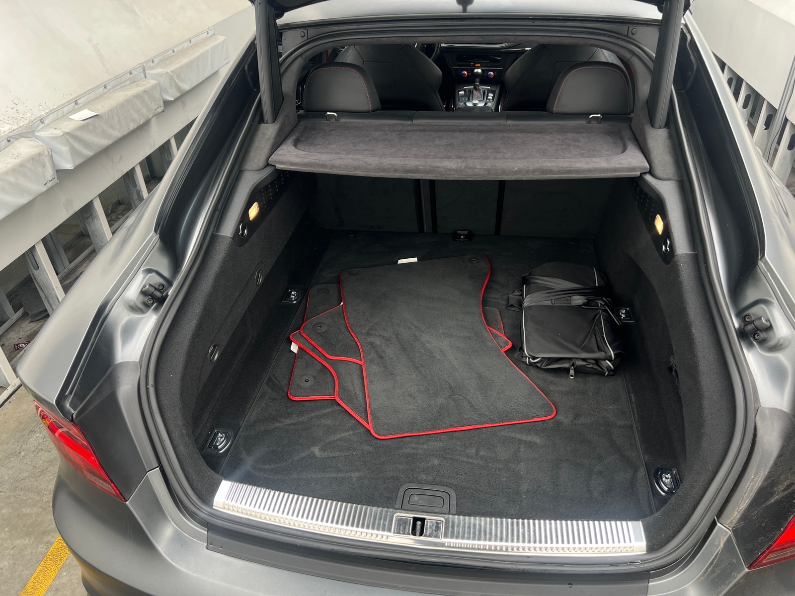 Thumbnail: 2015 Audi RS 7 - 6