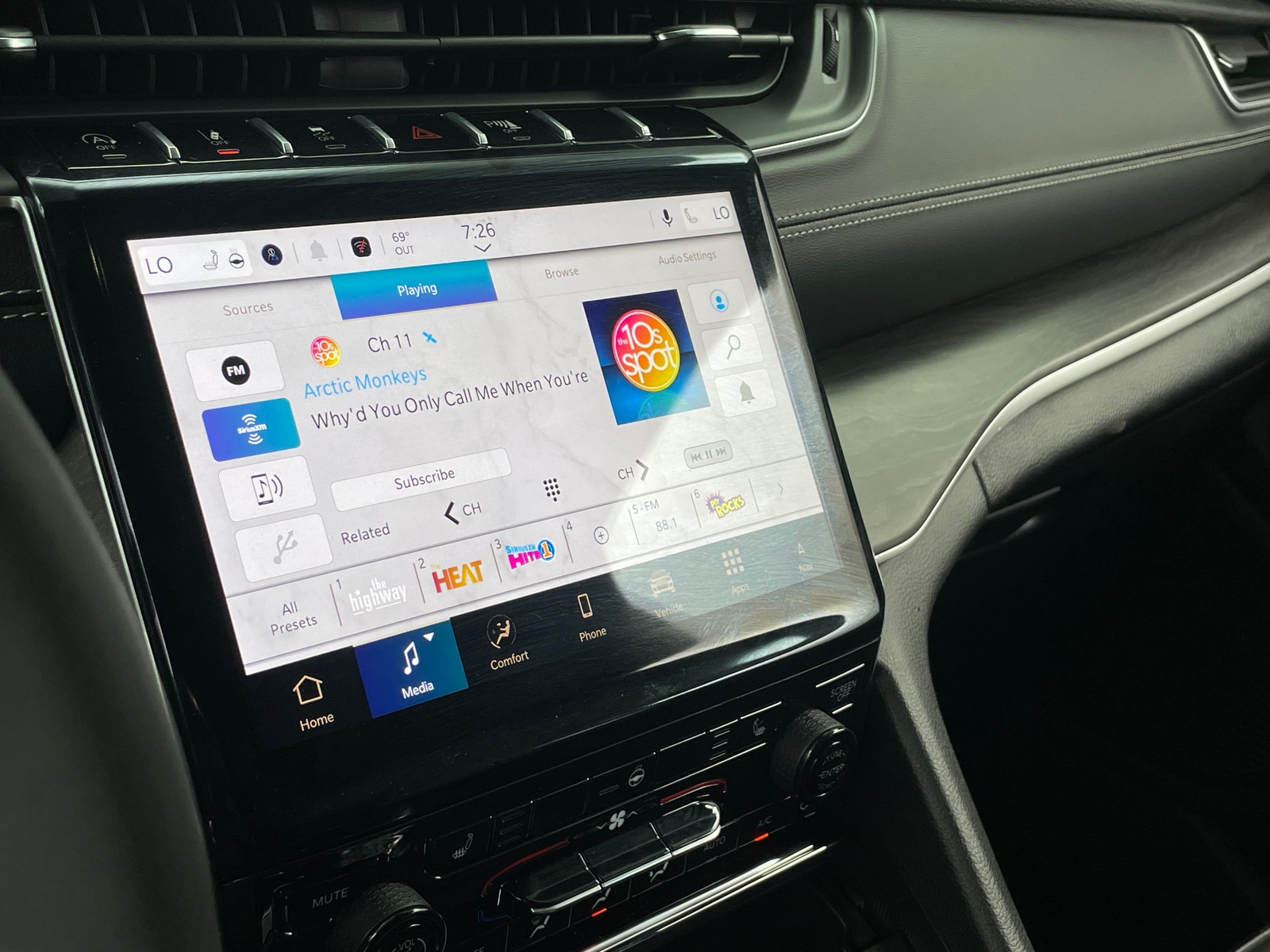 Thumbnail: 2025 Jeep Grand Cherokee L - 3