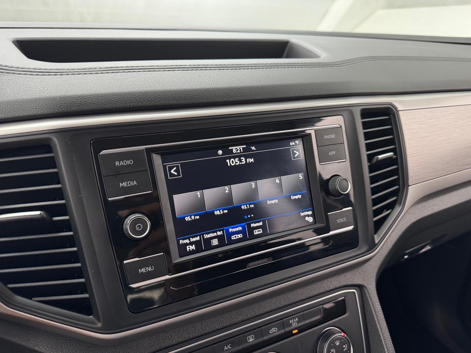 Thumbnail: 2020 Volkswagen Atlas - 4