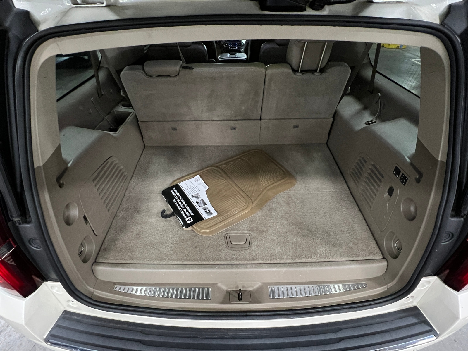 Thumbnail: 2015 Chevrolet Suburban - 6