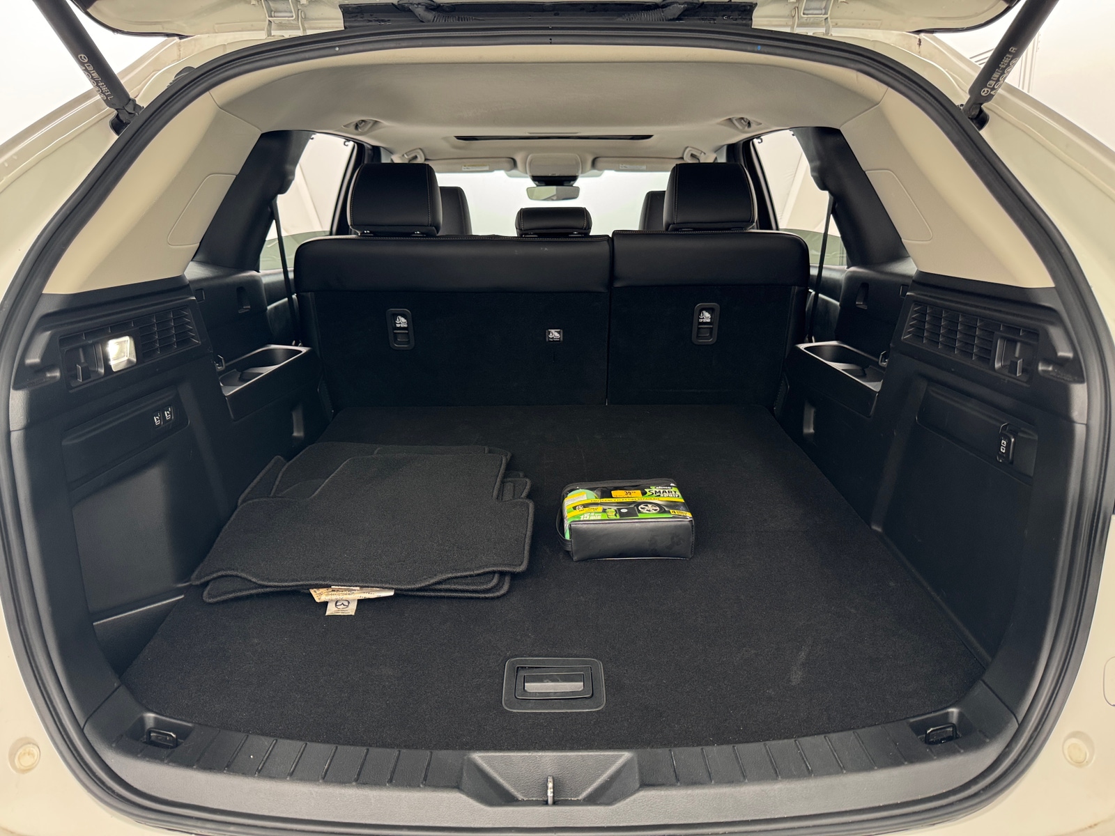 Thumbnail: 2025 Mazda CX-70 - 6