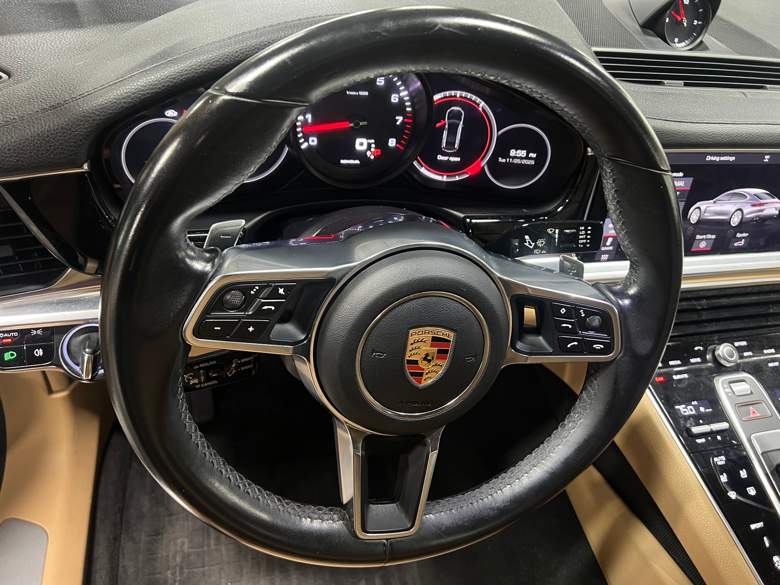 Thumbnail: 2019 Porsche Panamera - 4