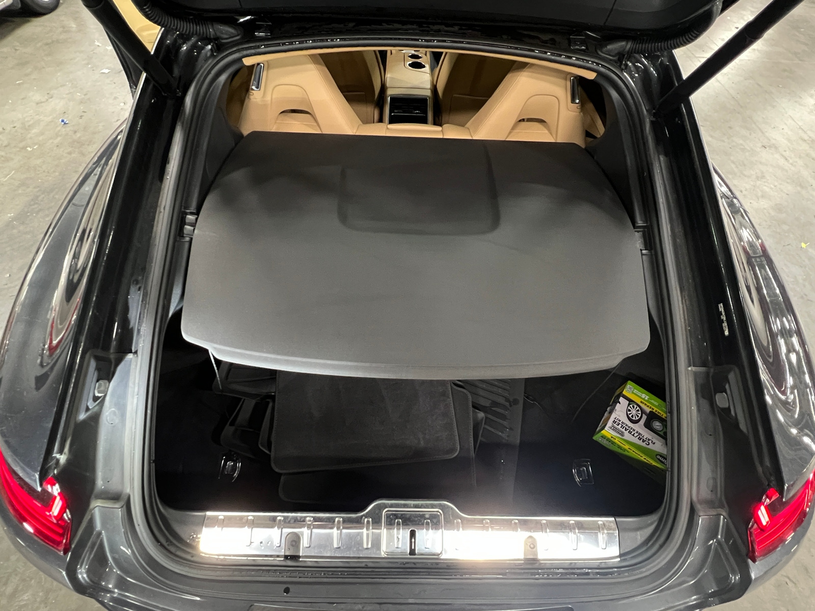 Thumbnail: 2019 Porsche Panamera - 6