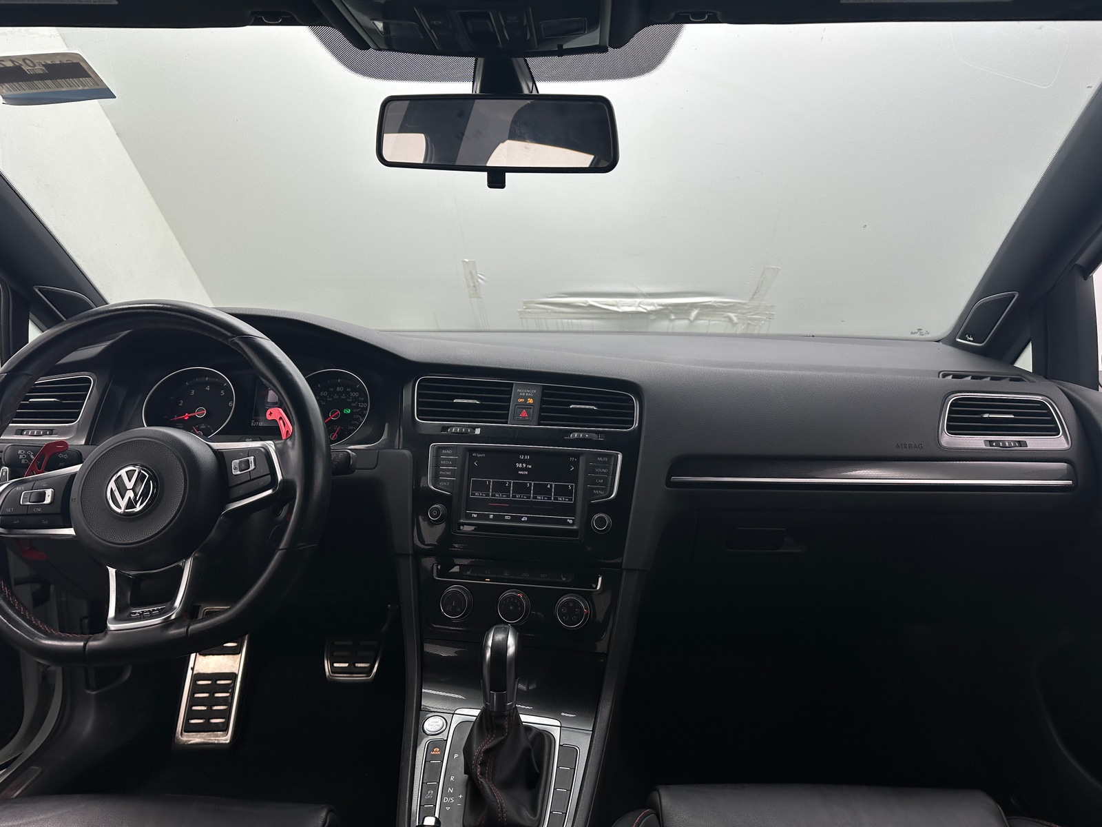 Thumbnail: 2017 Volkswagen Golf - 3