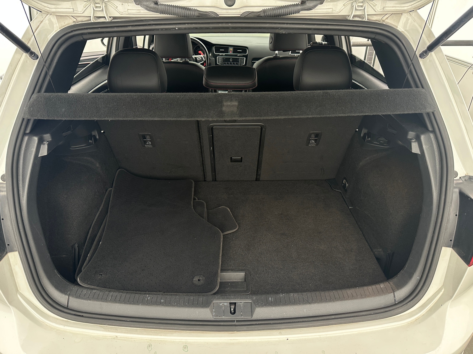 Thumbnail: 2017 Volkswagen Golf - 7