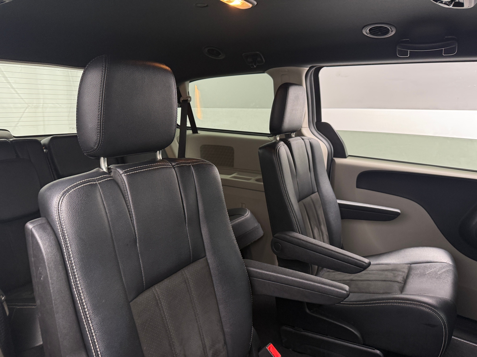 Thumbnail: 2019 Dodge Grand Caravan - 5