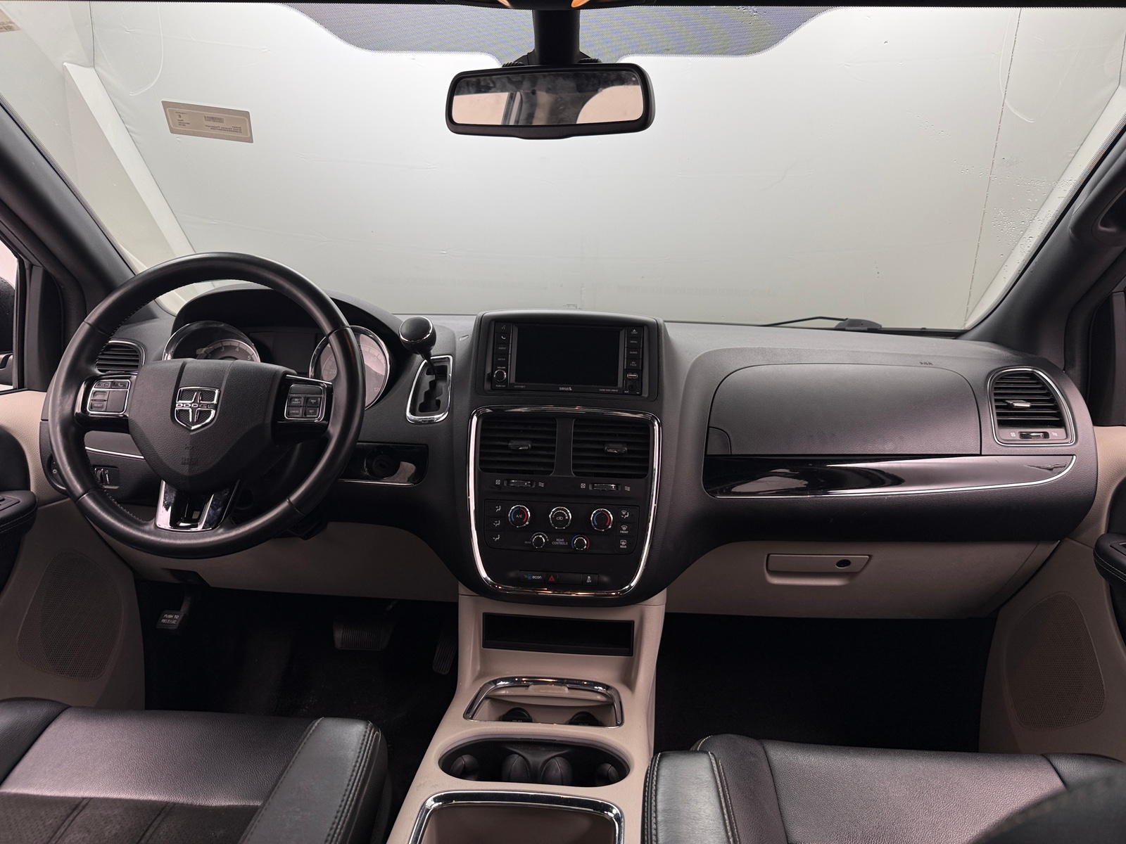Thumbnail: 2019 Dodge Grand Caravan - 2